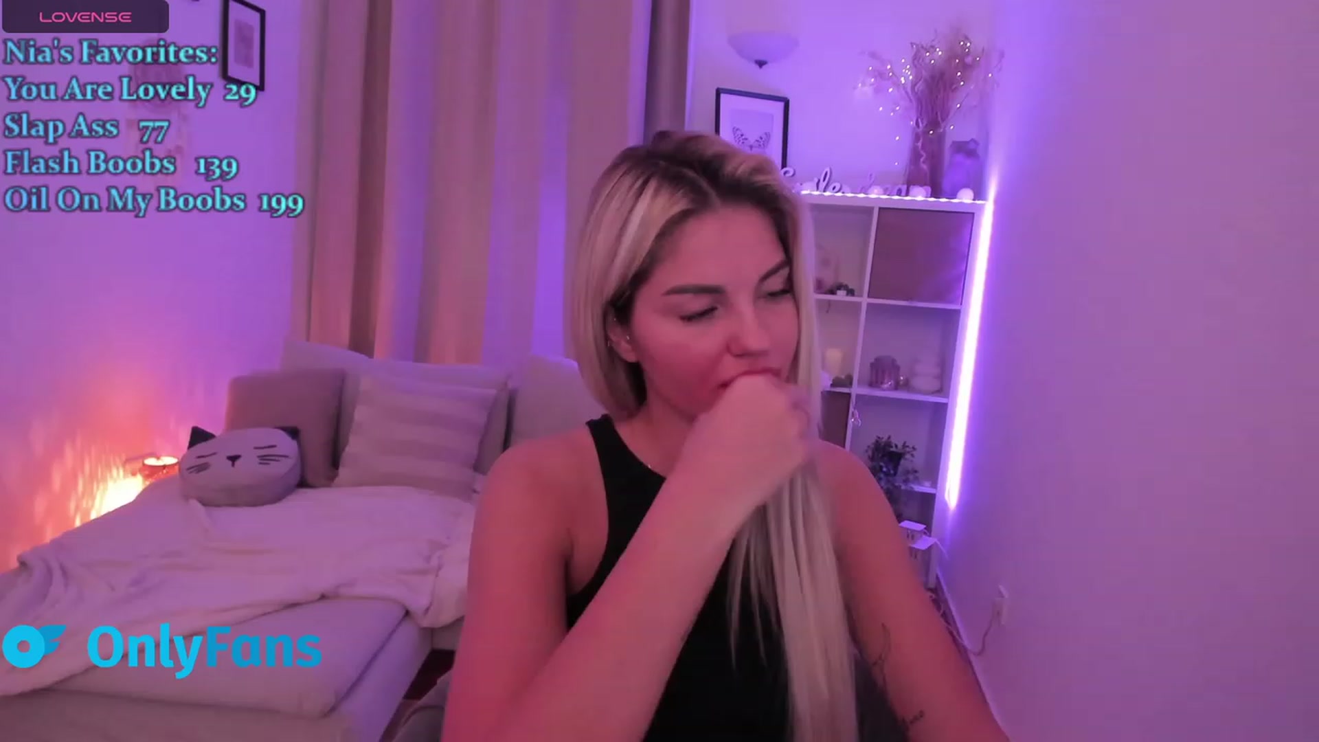 Gallery image thumbnail from NiaBlondie's myfreecams stream on, 01/26/2024, 11:19 image 16 of 20