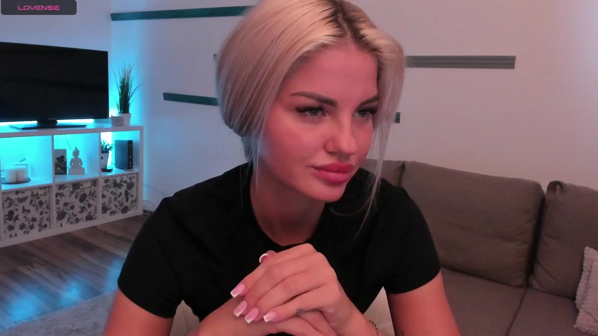 Gallery image thumbnail from NiaBlondie's myfreecams stream on, 06/23/2024, 16:52 image 18 of 20