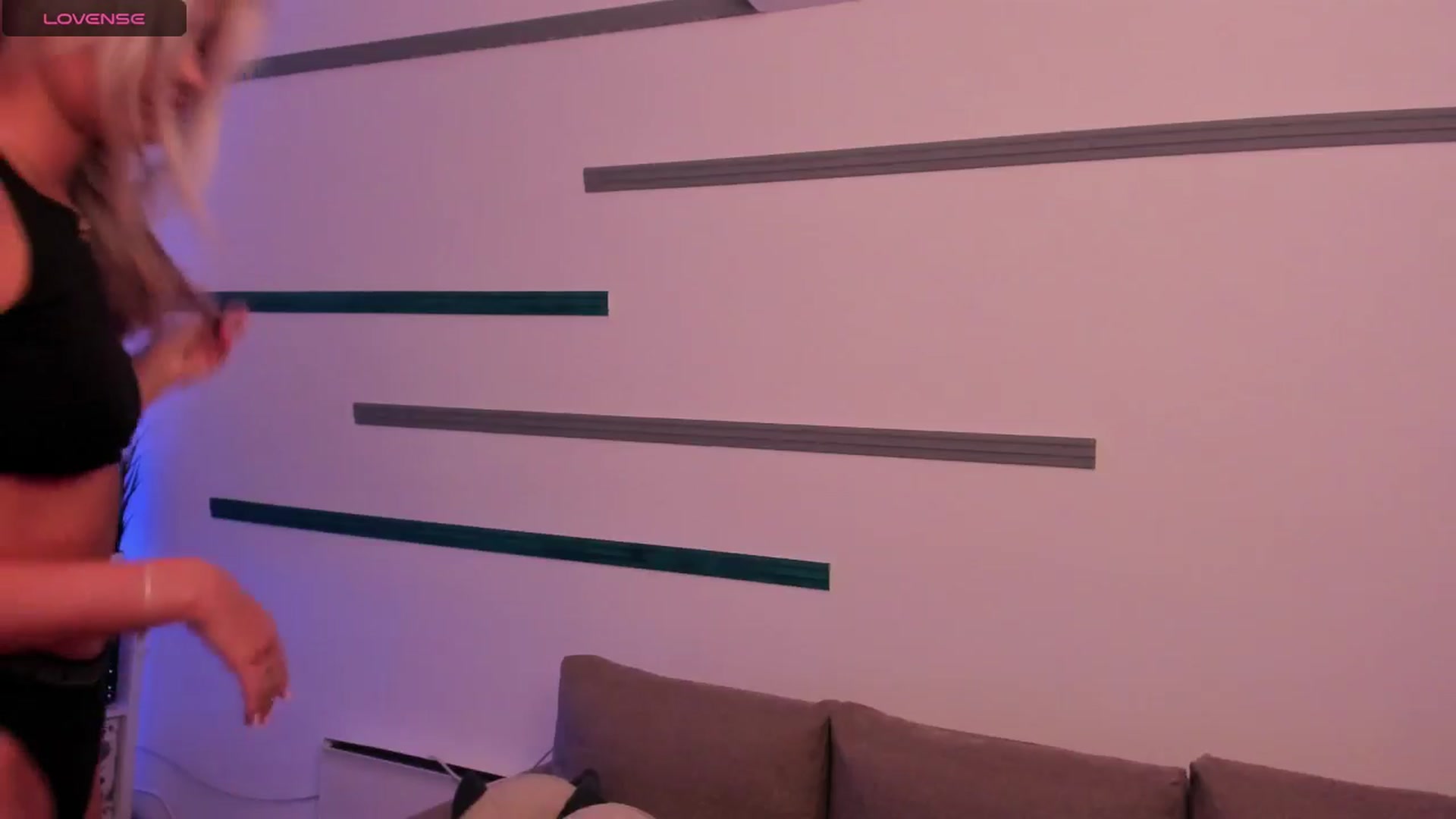 Gallery image thumbnail from NiaBlondie's myfreecams stream on, 06/27/2024, 19:42 image 11 of 20
