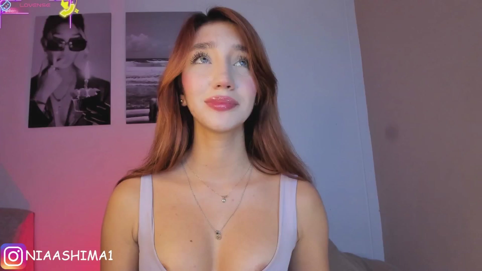 Gallery image thumbnail from NiaVelvet's myfreecams stream on, 06/16/2025, 18:15 image 2 of 20