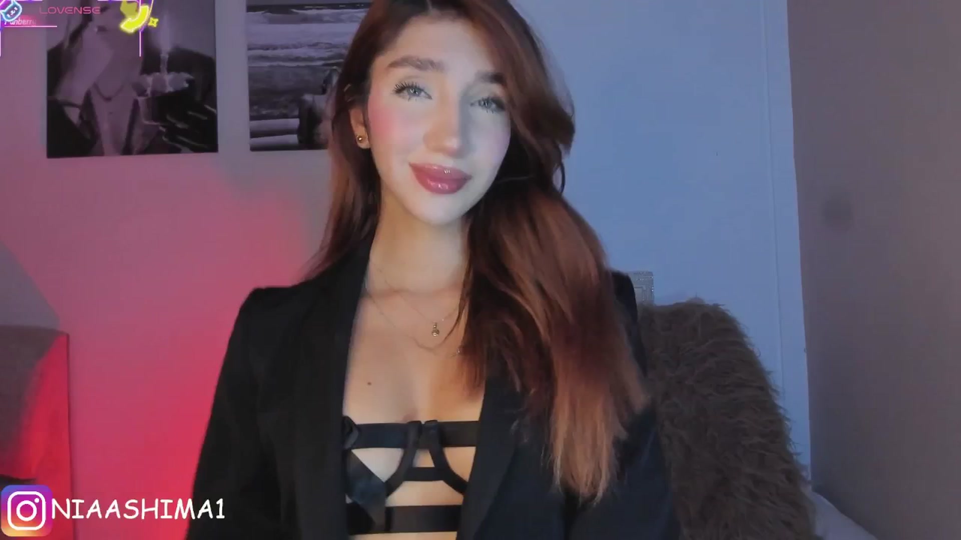 Gallery image thumbnail from NiaVelvet's myfreecams stream on, 06/17/2025, 14:58 image 2 of 20