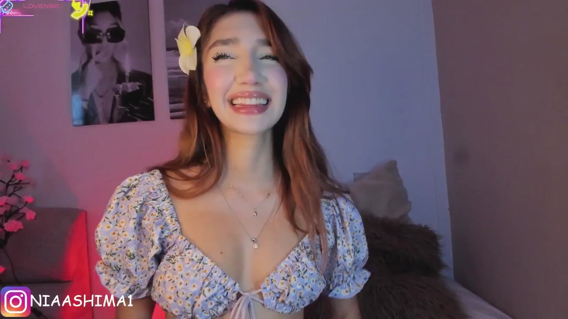 Gallery image thumbnail from NiaVelvet's myfreecams stream on, 06/18/2025, 17:39 image 4 of 20