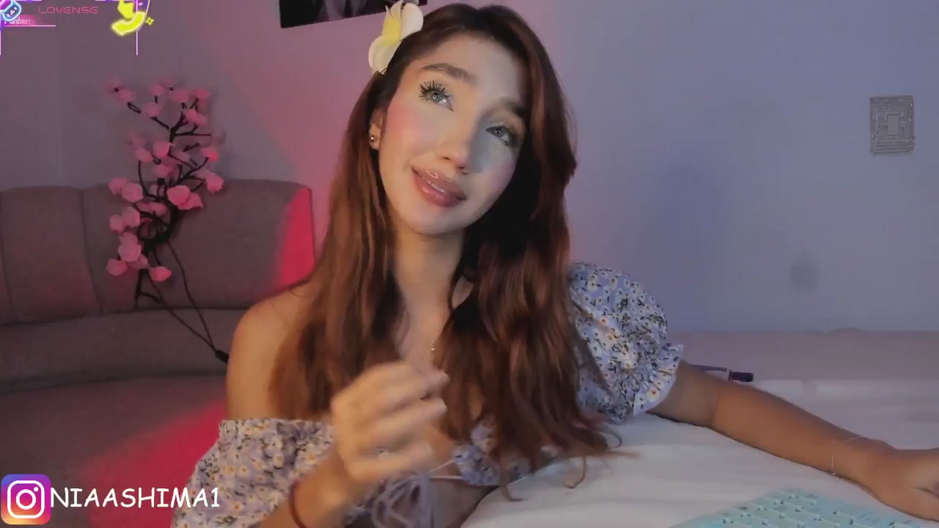 Gallery image thumbnail from NiaVelvet's myfreecams stream on, 06/18/2025, 18:24 image 10 of 20