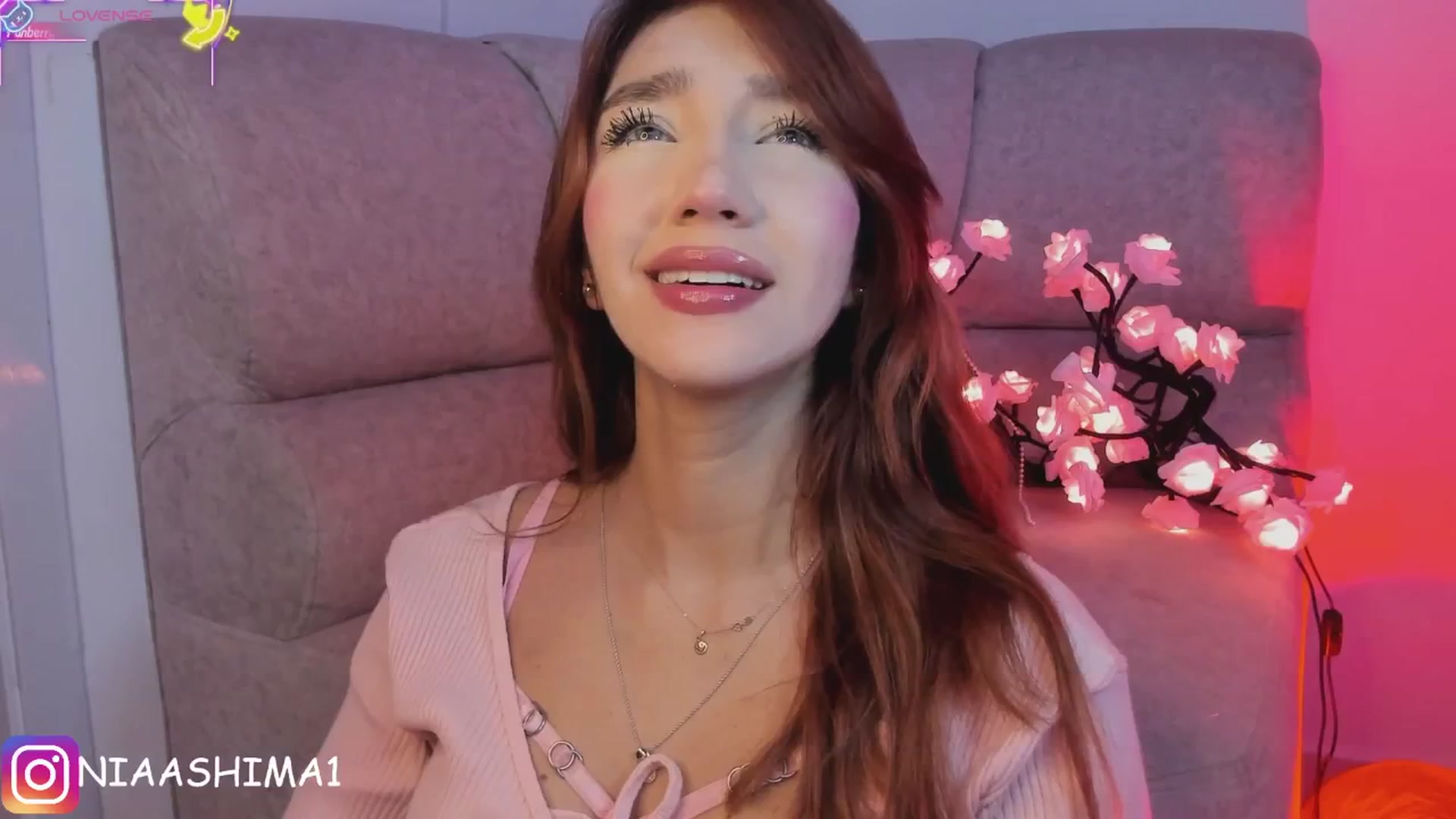 Gallery image thumbnail from NiaVelvet's myfreecams stream on, 06/20/2025, 18:04 image 3 of 20