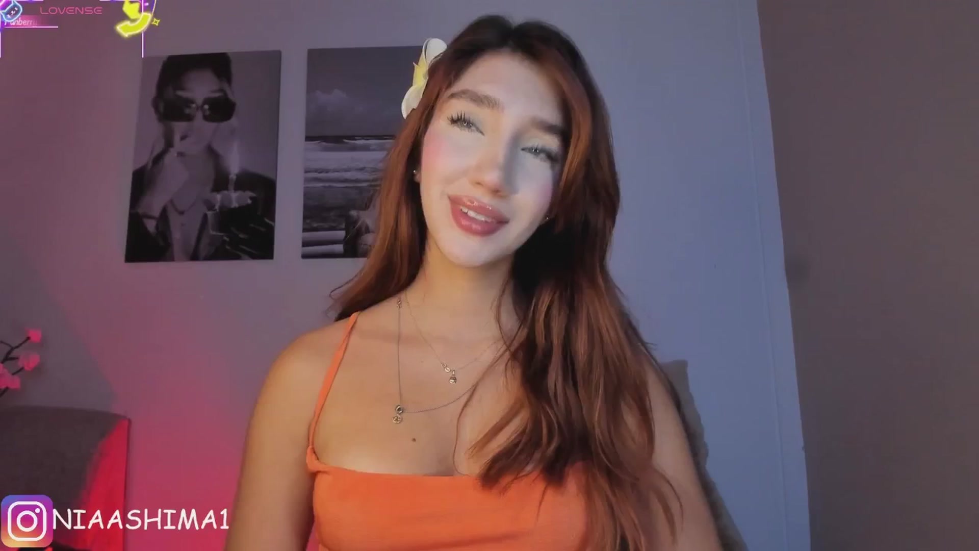 Gallery image thumbnail from NiaVelvet's myfreecams stream on, 06/25/2025, 13:51 image 10 of 20