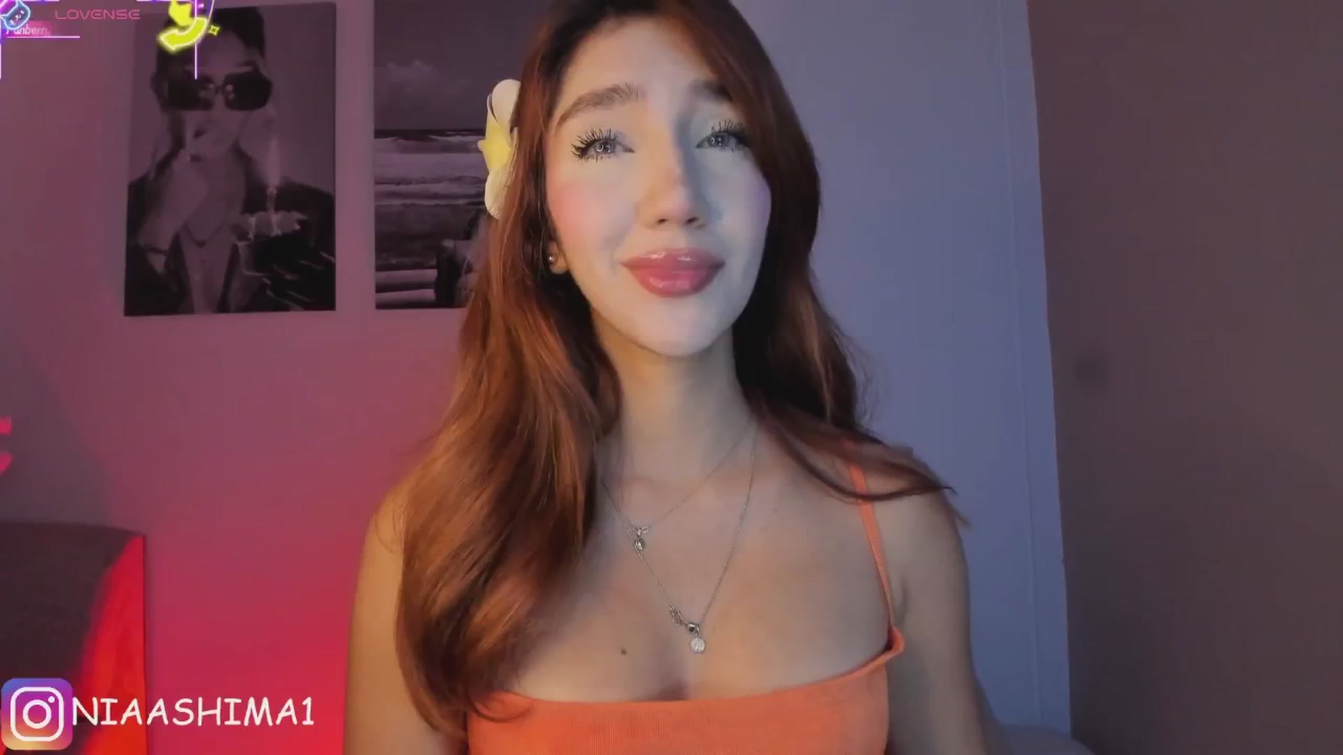 Gallery image thumbnail from NiaVelvet's myfreecams stream on, 06/25/2025, 13:51 image 2 of 20