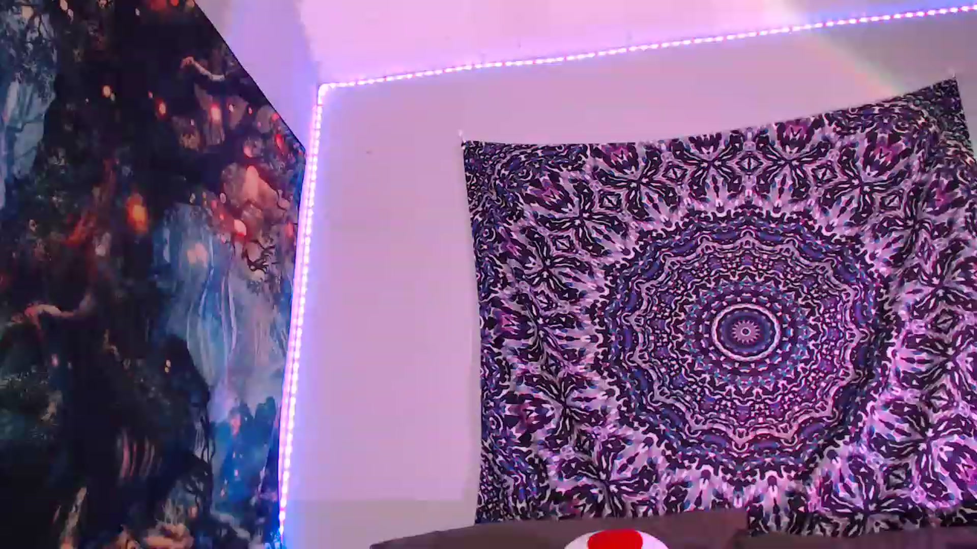 Gallery image thumbnail from Nia_Longlegs's myfreecams stream on, 12/07/2022, 02:11 image 7 of 20