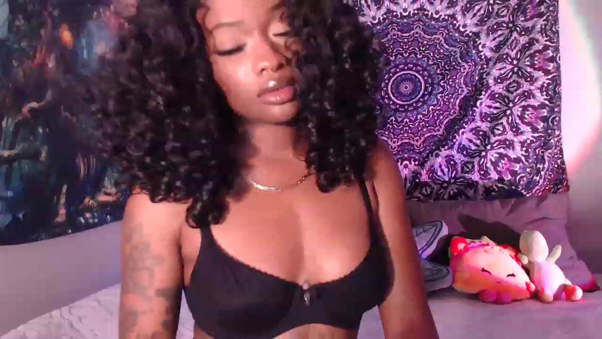 Gallery image thumbnail from Nia_Longlegs's myfreecams stream on, 12/07/2022, 02:11 image 2 of 20