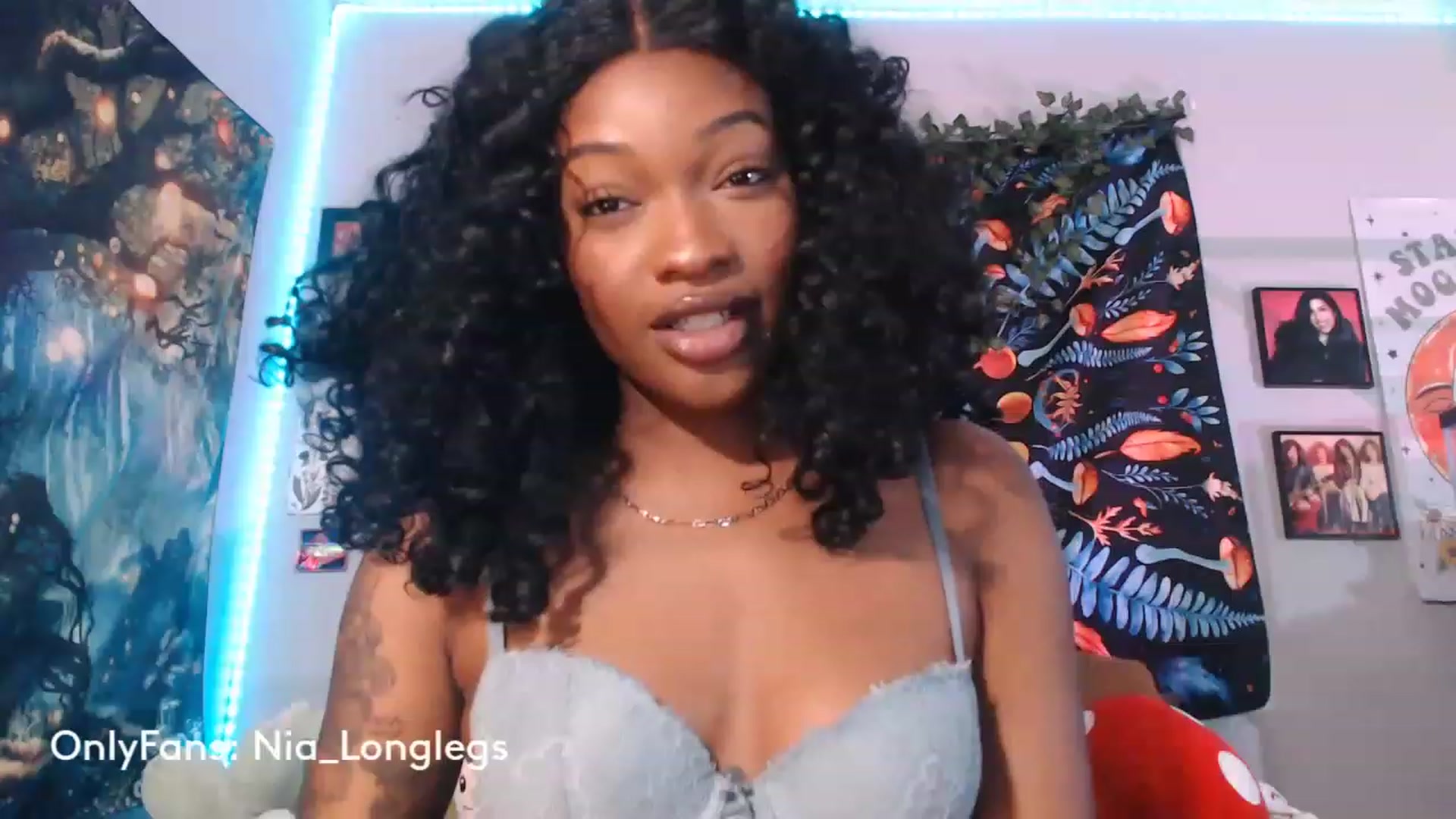 Gallery image thumbnail from Nia_Longlegs's myfreecams stream on, 05/31/2023, 02:27 image 16 of 20