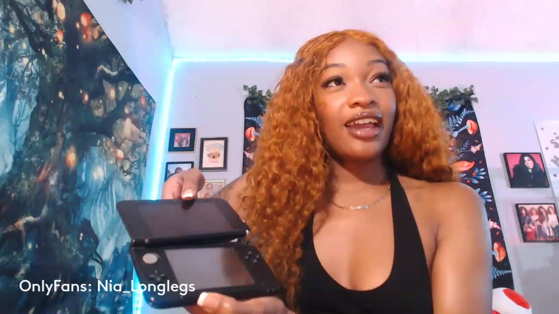 Gallery image thumbnail from Nia_Longlegs's myfreecams stream on, 06/02/2023, 23:04 image 13 of 20