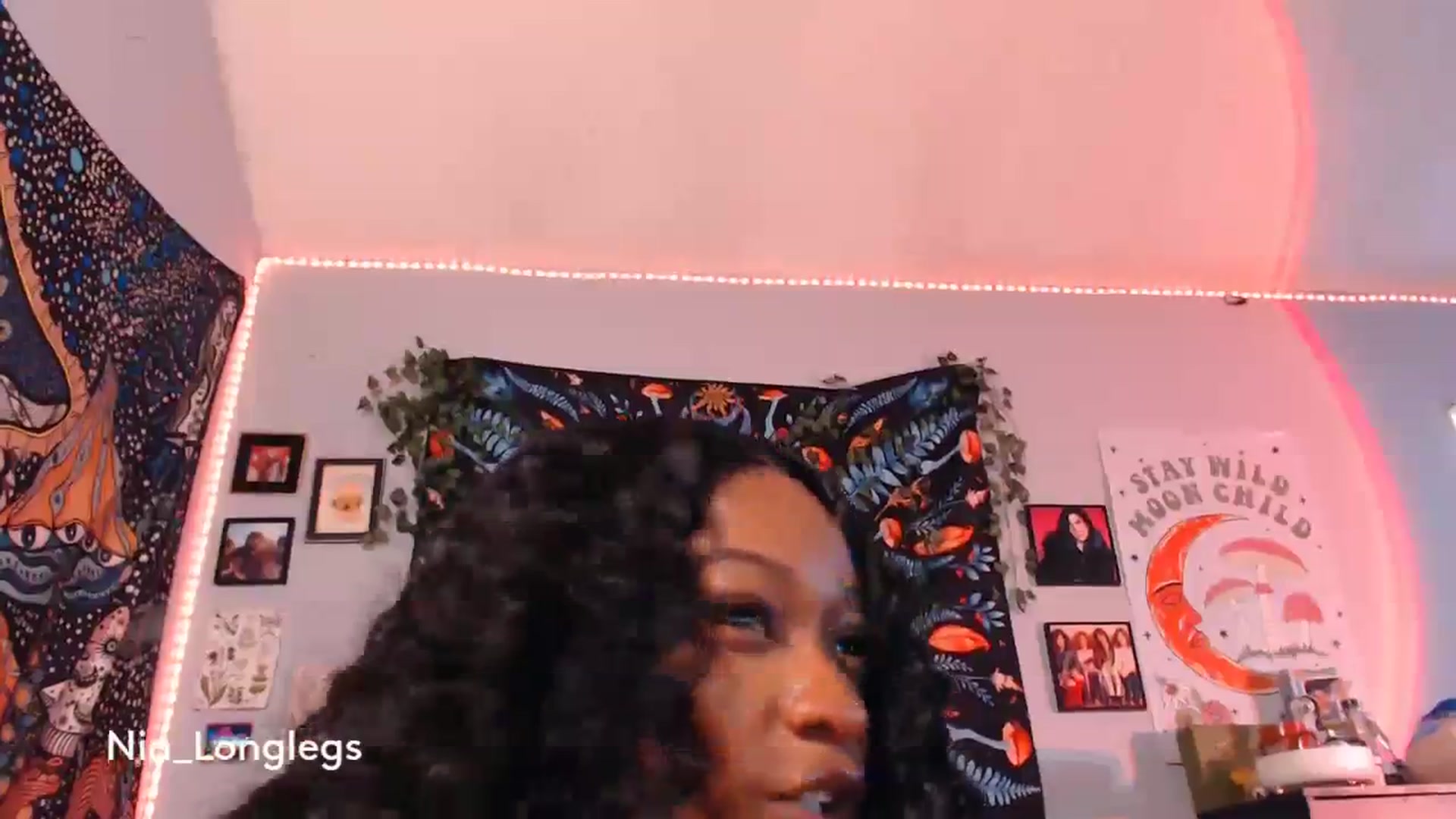 Gallery image thumbnail from Nia_Longlegs's myfreecams stream on, 03/27/2024, 20:21 image 17 of 20