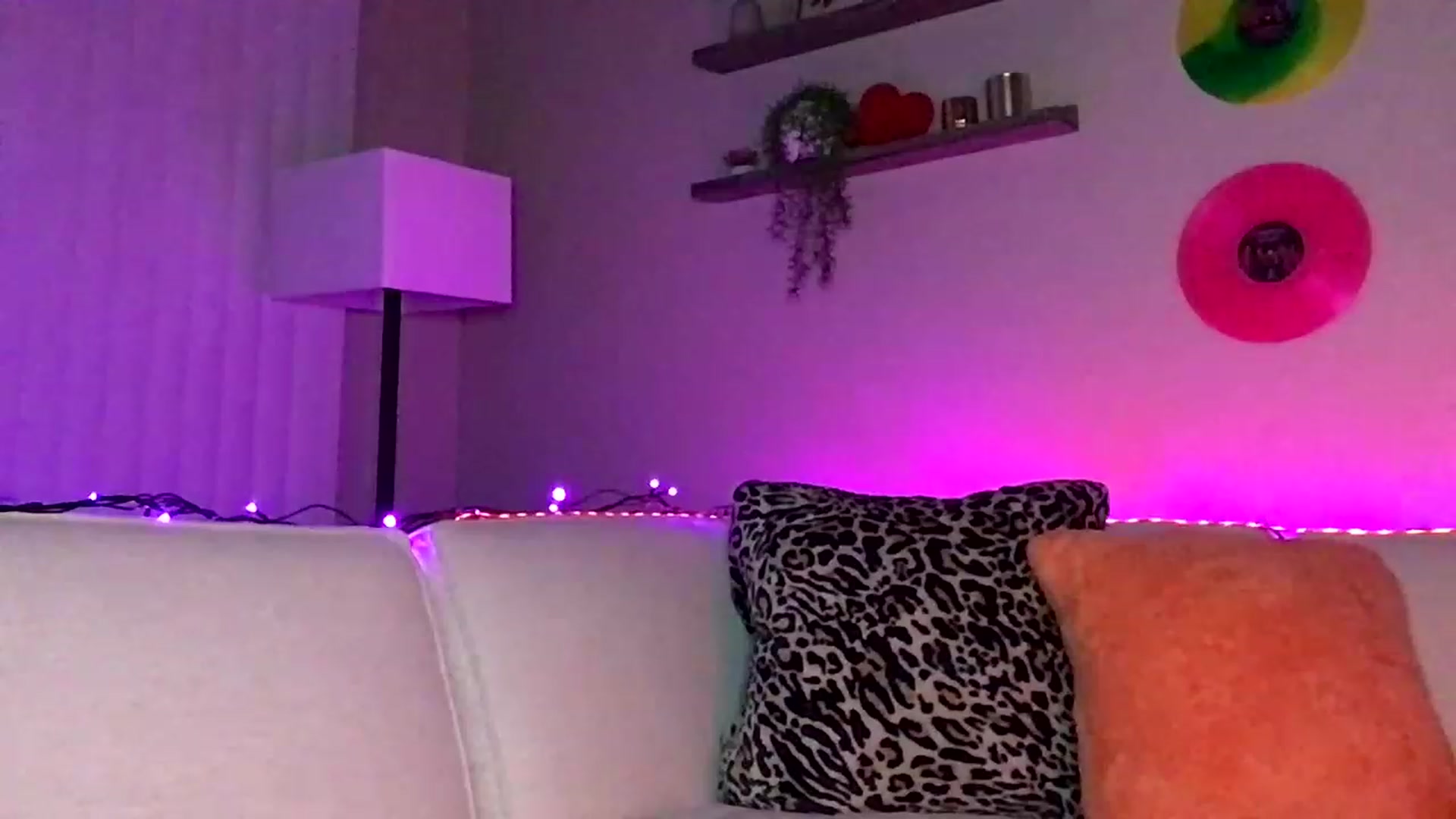Gallery image thumbnail from NicMillss's myfreecams stream on, 01/07/2023, 11:05 image 4 of 20