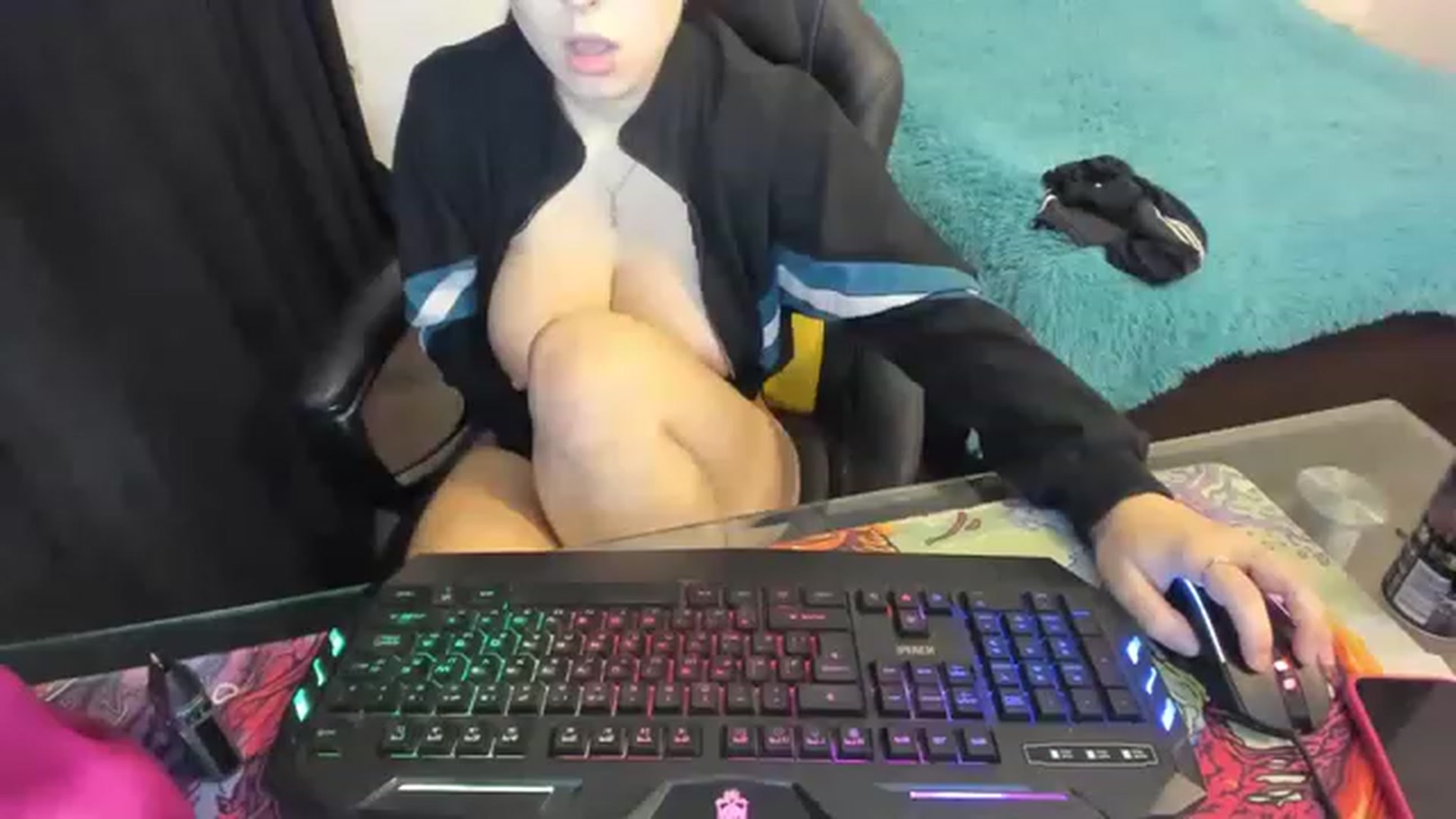 Gallery image thumbnail from NicaDeep's myfreecams stream on, 11/16/2022, 13:03 image 15 of 20