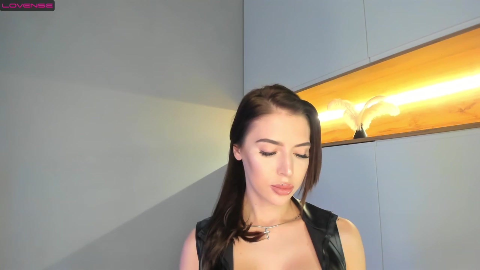 Gallery image thumbnail from NiceGirl_'s myfreecams stream on, 03/21/2023, 18:57 image 13 of 20