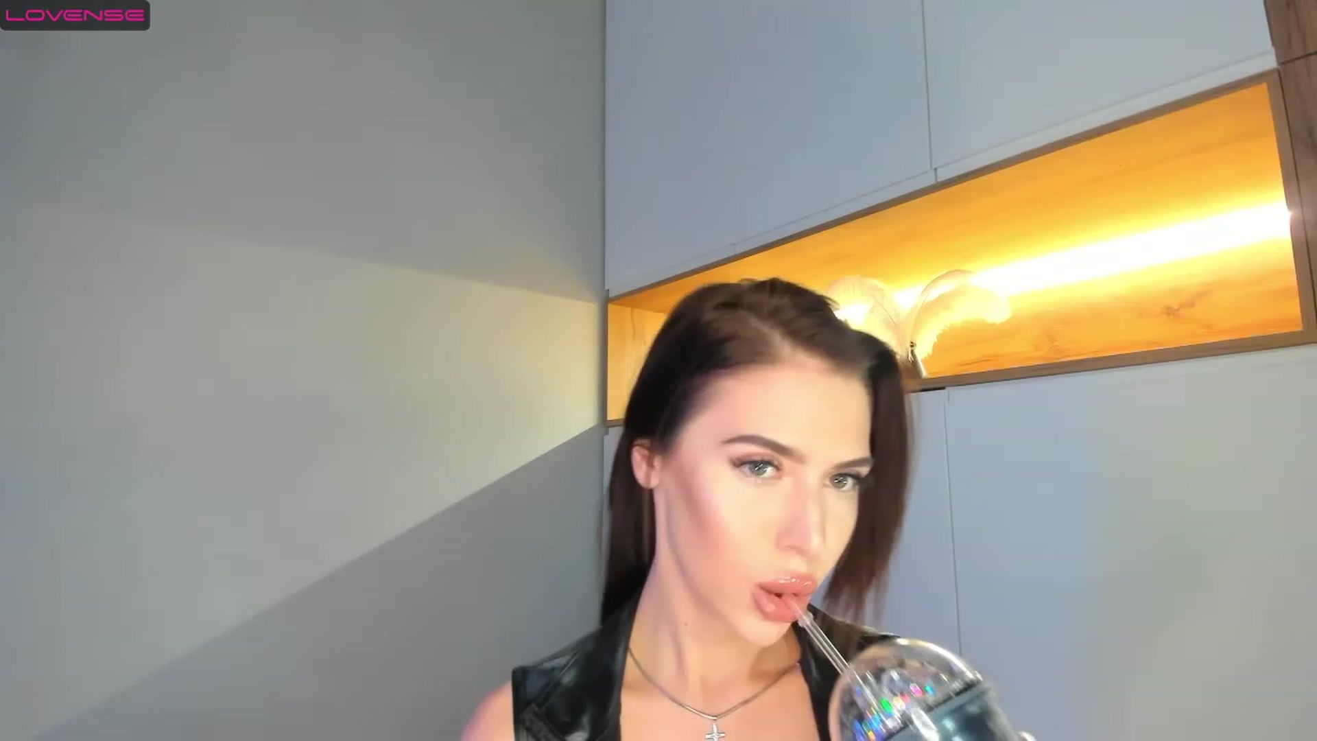 Gallery image thumbnail from NiceGirl_'s myfreecams stream on, 03/21/2023, 19:54 image 4 of 20