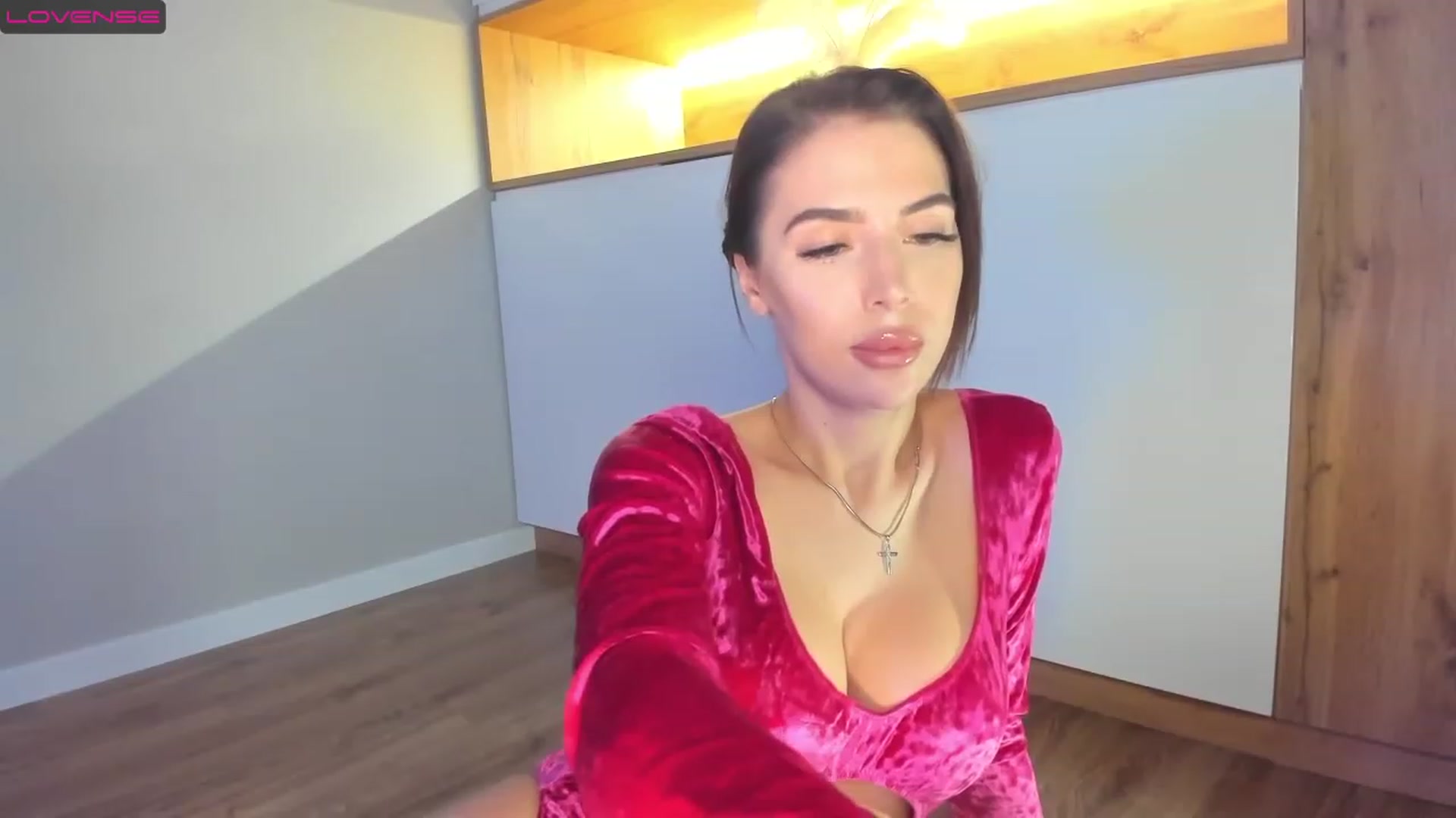 Gallery image thumbnail from NiceGirl_'s myfreecams stream on, 03/21/2023, 21:29 image 13 of 20