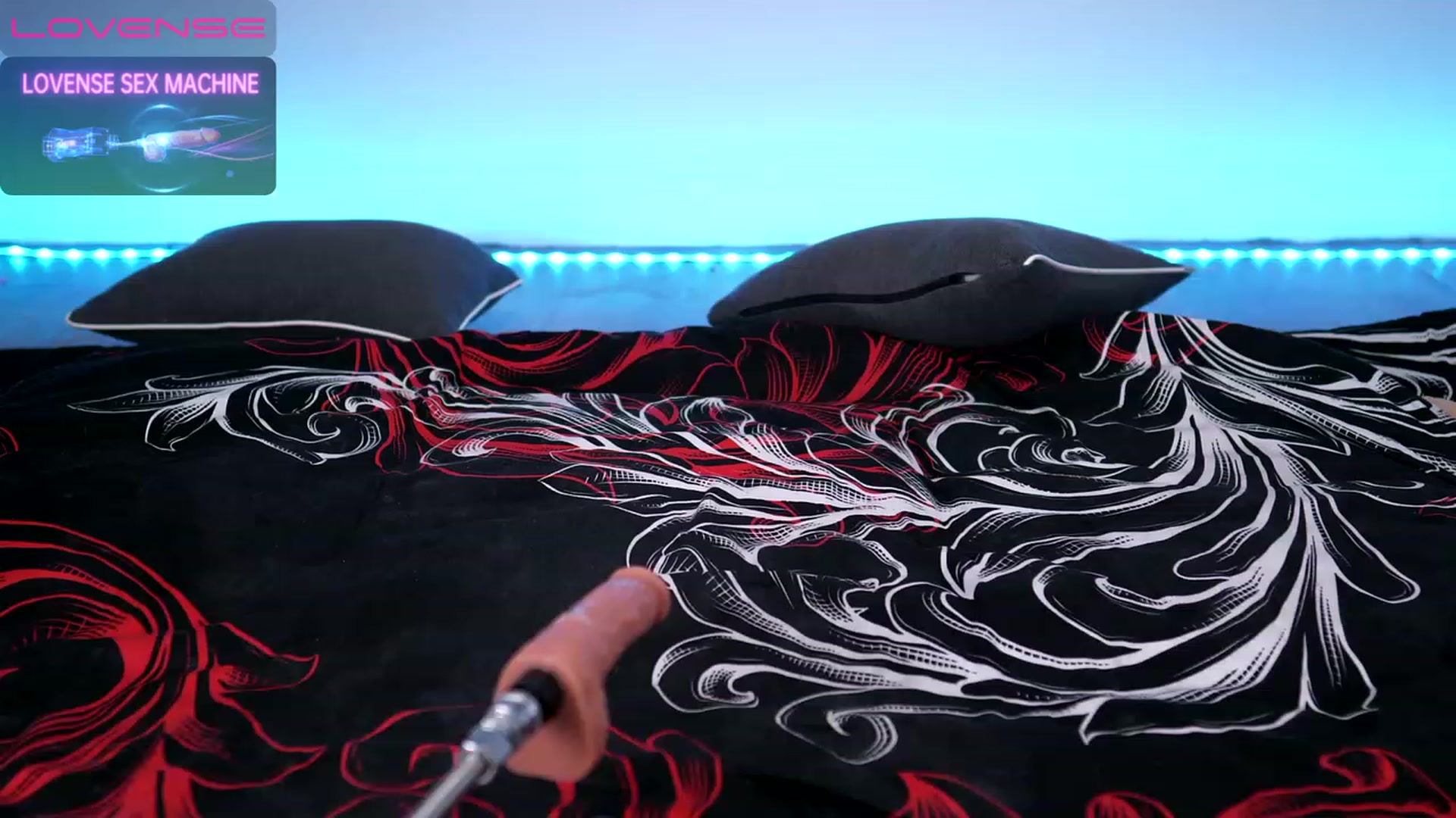 Gallery image thumbnail from NiceHotJob's myfreecams stream on, 12/05/2022, 17:24 image 2 of 20