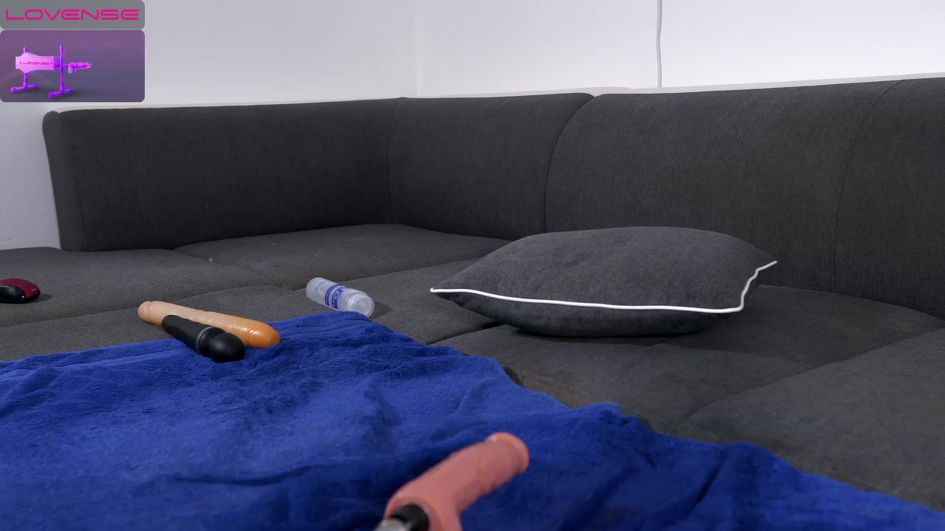 Gallery image thumbnail from NiceHotJob's myfreecams stream on, 06/12/2023, 21:05 image 18 of 20