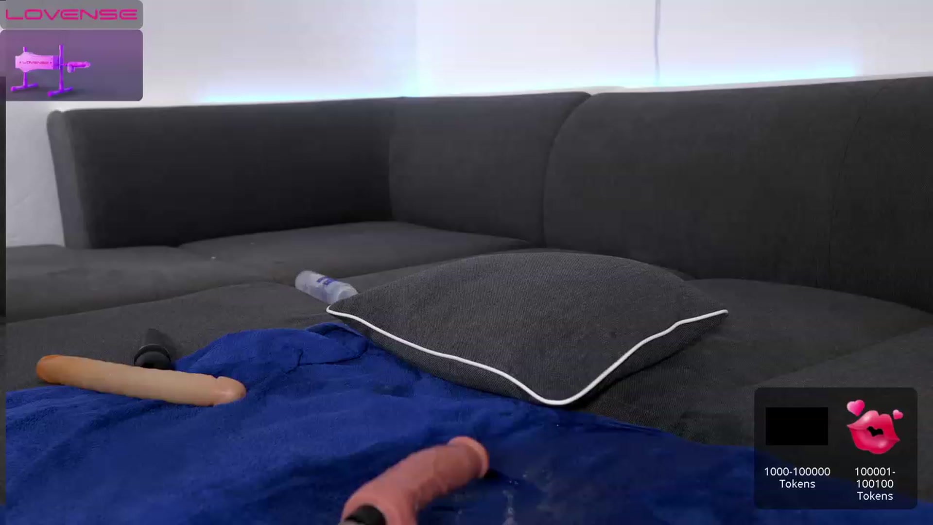 Gallery image thumbnail from NiceHotJob's myfreecams stream on, 06/19/2023, 21:04 image 10 of 20