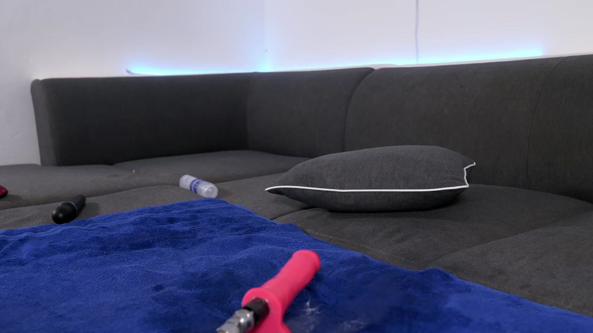 Gallery image thumbnail from NiceHotJob's myfreecams stream on, 07/13/2023, 18:27 image 15 of 20