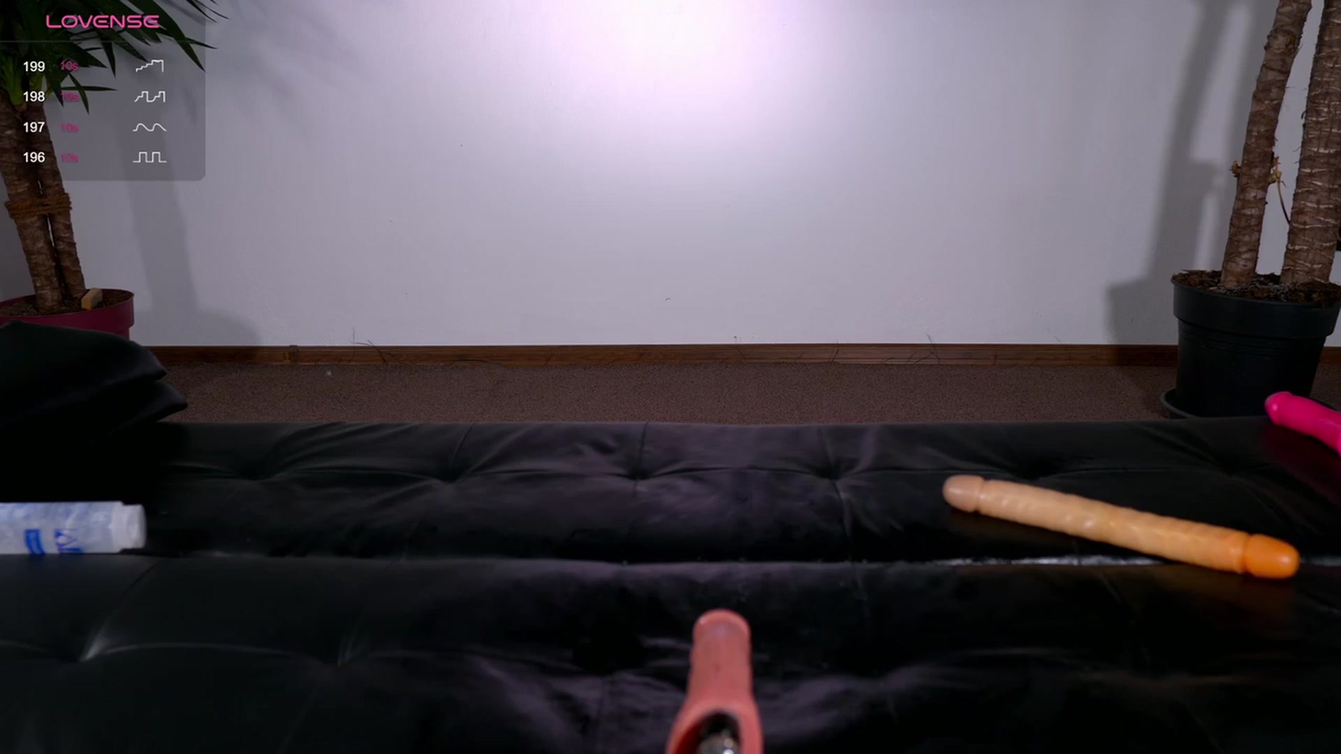 Gallery image thumbnail from NiceHotJob's myfreecams stream on, 11/19/2023, 21:47 image 4 of 20