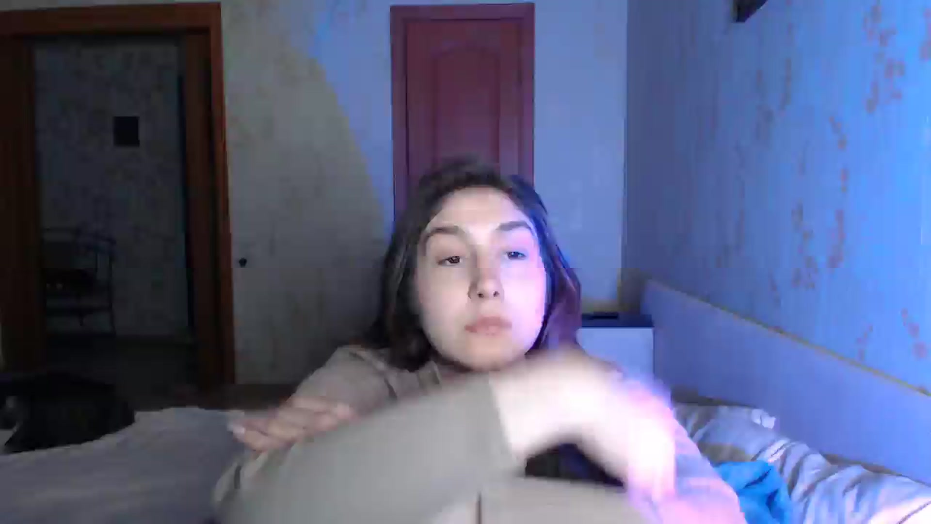Gallery image thumbnail from NiceNCute's myfreecams stream on, 04/11/2026, 17:32 image 19 of 20
