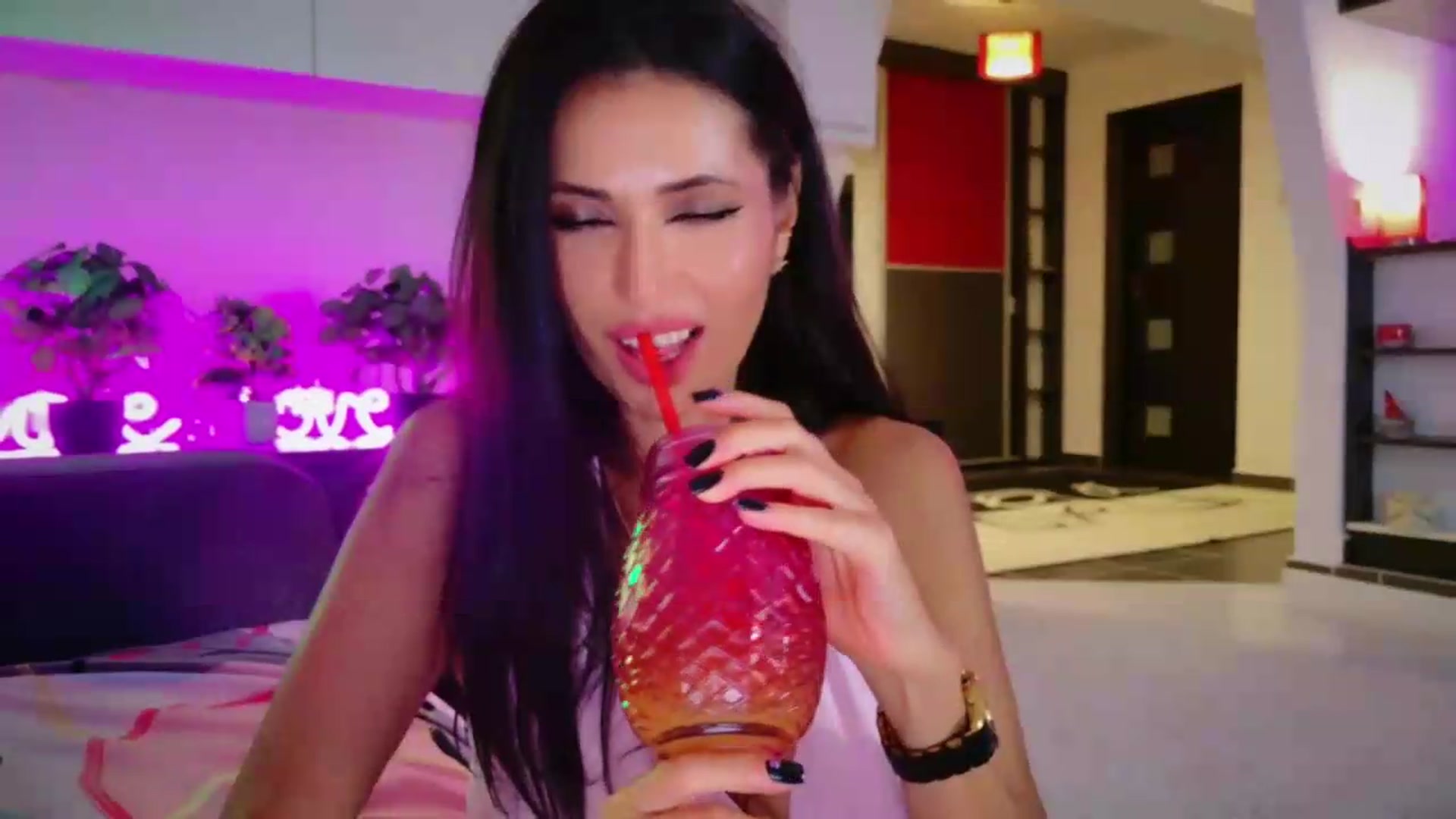 Gallery image thumbnail from NicePussy_'s myfreecams stream on, 08/14/2026, 02:02 image 6 of 20