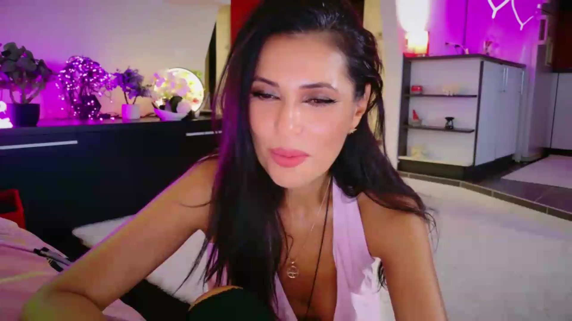 Gallery image thumbnail from NicePussy_'s myfreecams stream on, 08/14/2026, 02:02 image 19 of 20