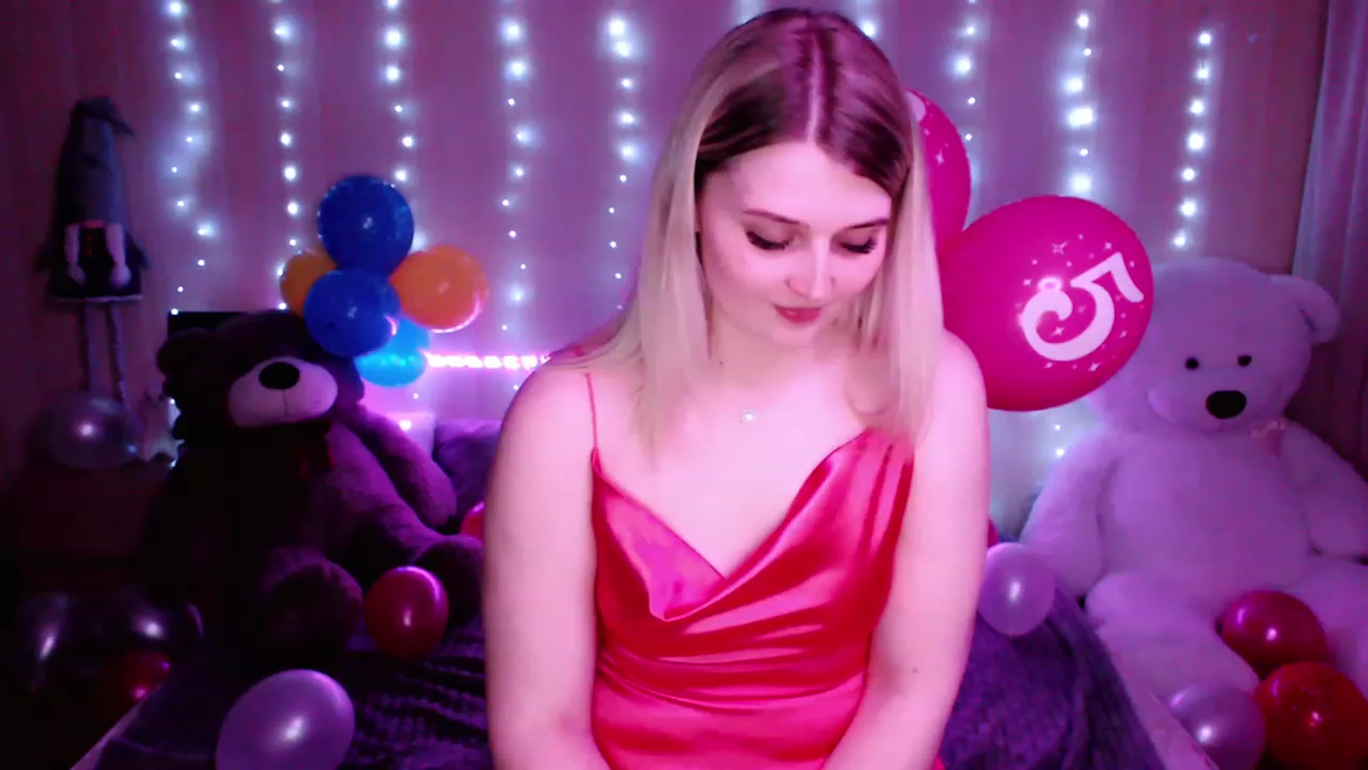 Gallery image thumbnail from Nice_Ass007's myfreecams stream on, 05/02/2023, 24:26 image 14 of 20