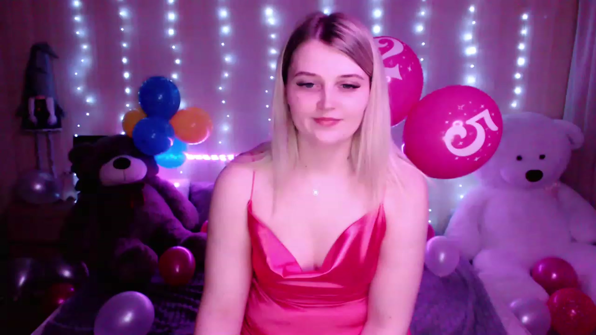 Gallery image thumbnail from Nice_Ass007's myfreecams stream on, 05/02/2023, 24:26 image 18 of 20