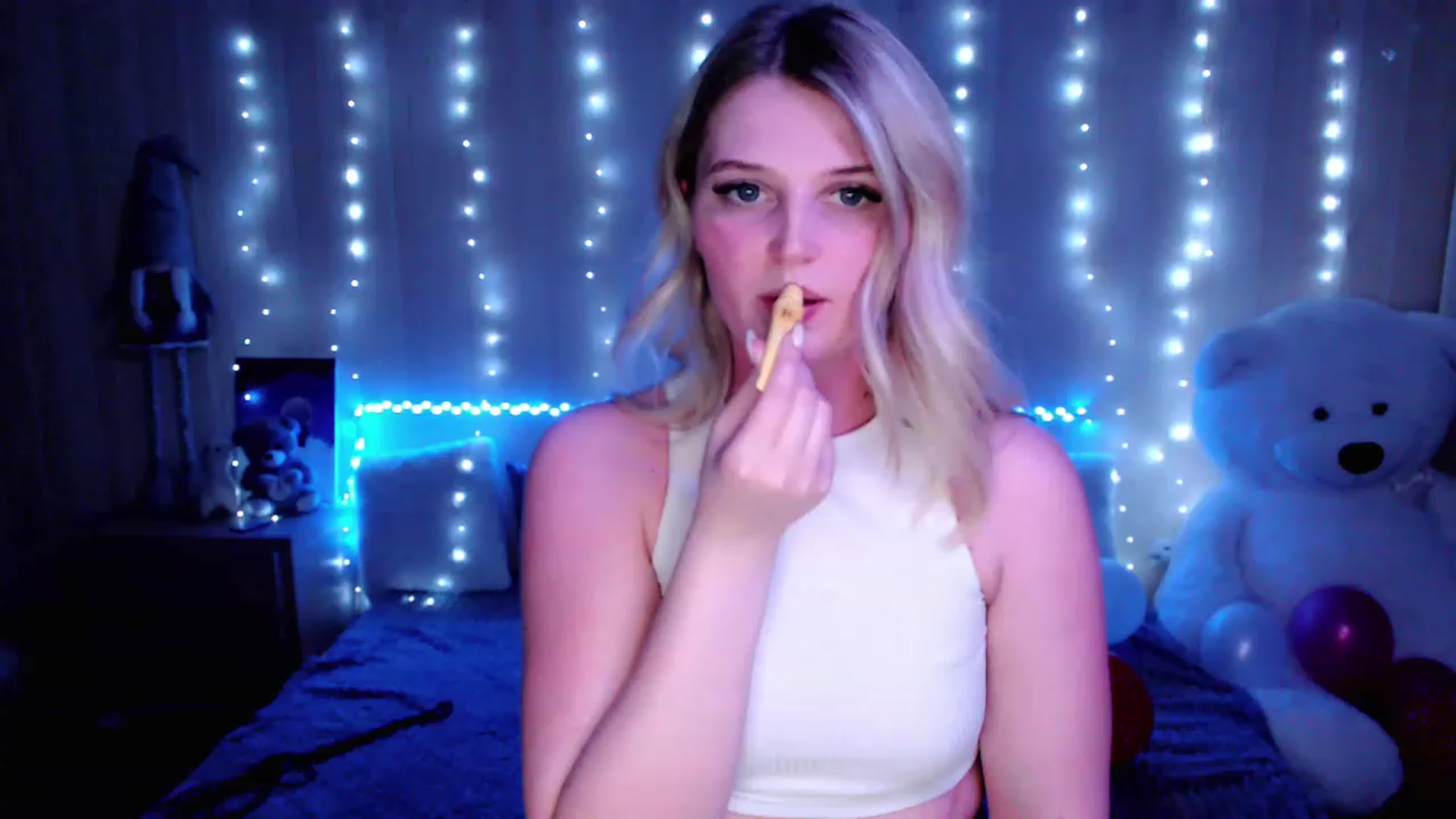 Gallery image thumbnail from Nice_Ass007's myfreecams stream on, 05/04/2023, 20:03 image 12 of 20