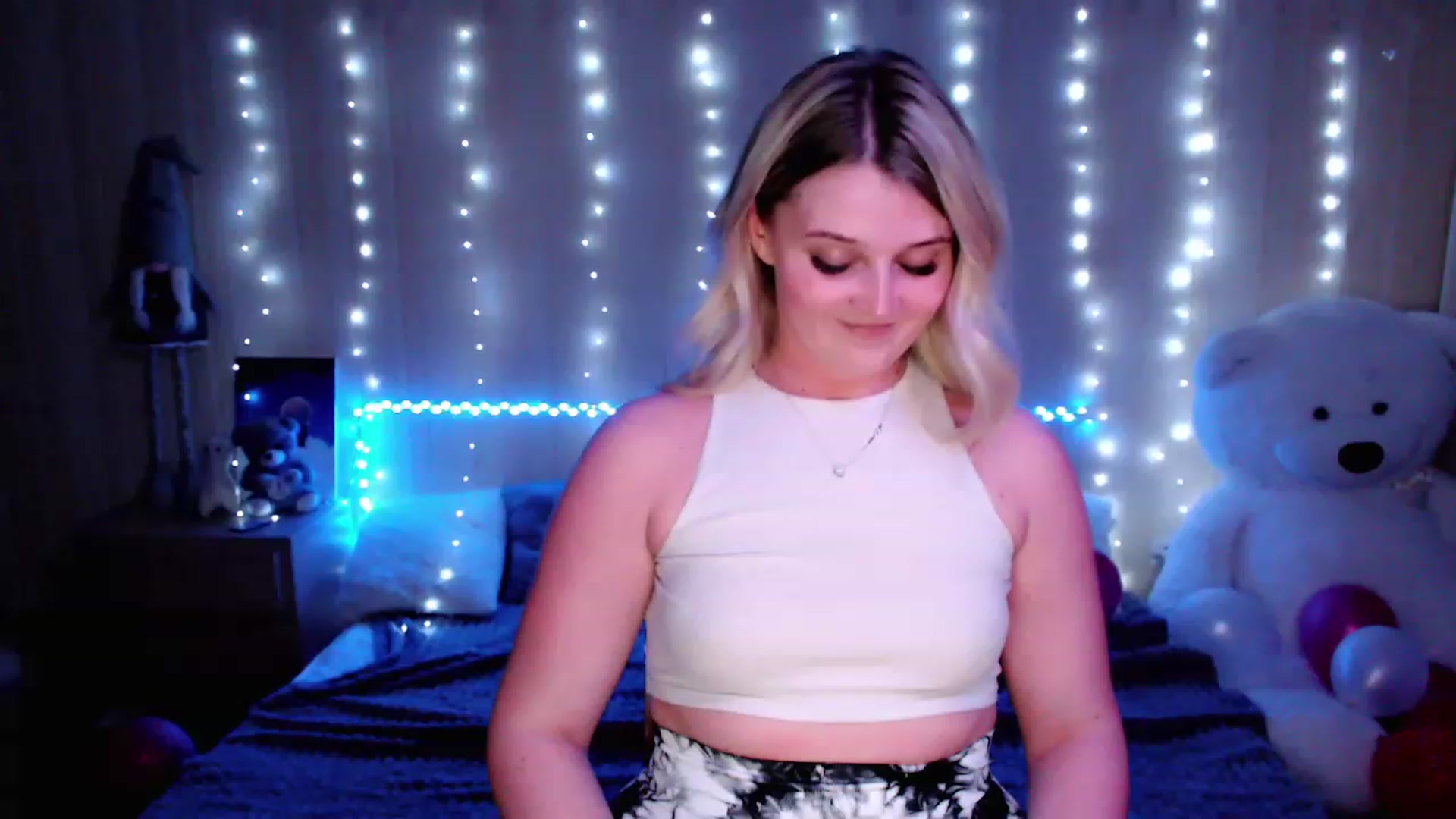 Gallery image thumbnail from Nice_Ass007's myfreecams stream on, 05/04/2023, 23:05 image 15 of 20