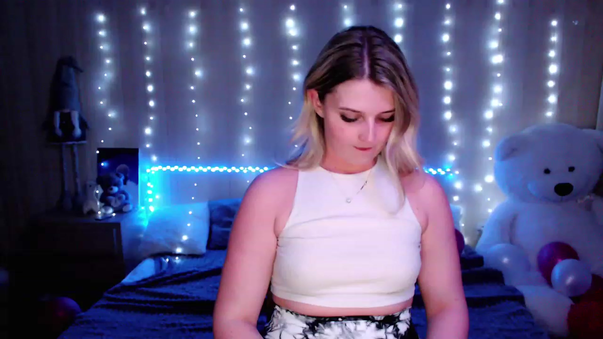 Gallery image thumbnail from Nice_Ass007's myfreecams stream on, 05/04/2023, 23:32 image 5 of 20