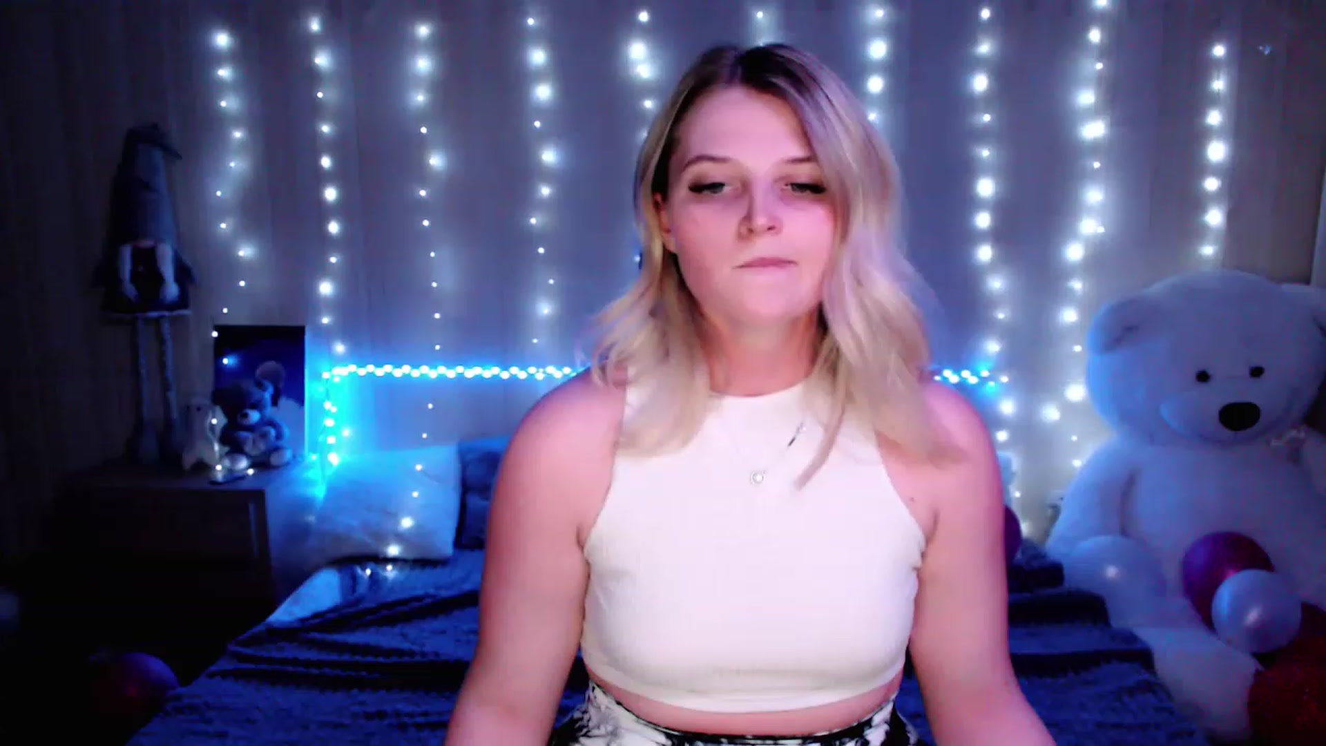 Gallery image thumbnail from Nice_Ass007's myfreecams stream on, 05/04/2023, 23:32 image 17 of 20