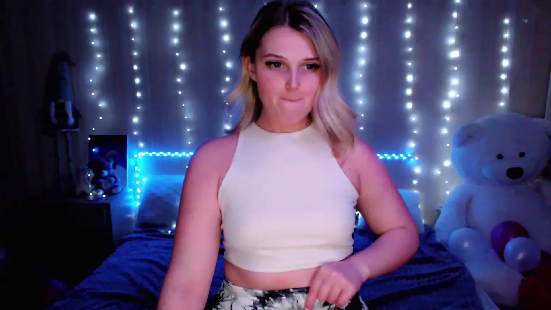Gallery image thumbnail from Nice_Ass007's myfreecams stream on, 05/05/2023, 24:43 image 18 of 20
