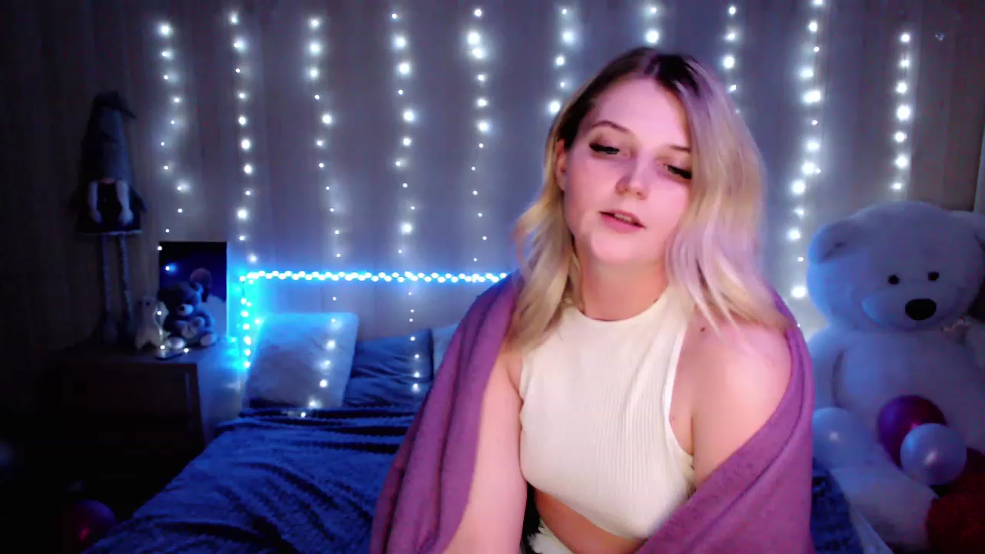 Gallery image thumbnail from Nice_Ass007's myfreecams stream on, 05/05/2023, 24:43 image 12 of 20