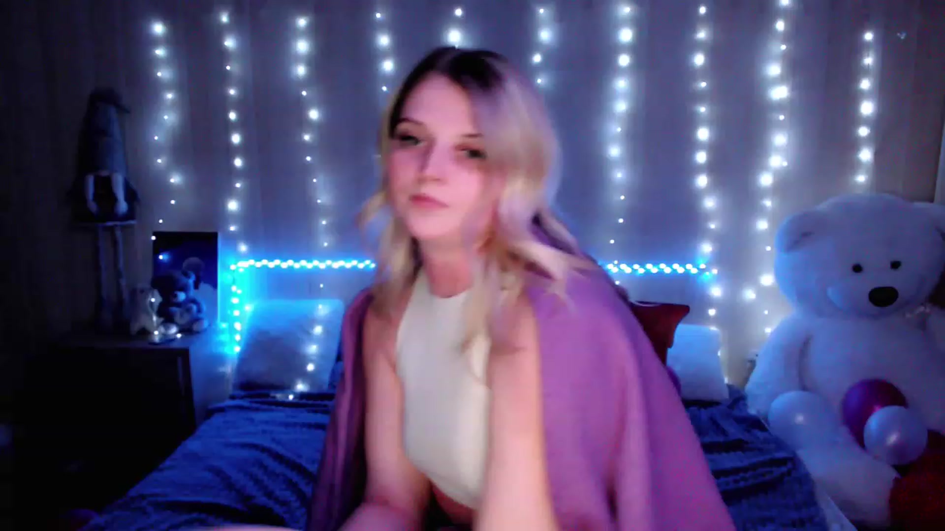 Gallery image thumbnail from Nice_Ass007's myfreecams stream on, 05/05/2023, 24:43 image 2 of 20