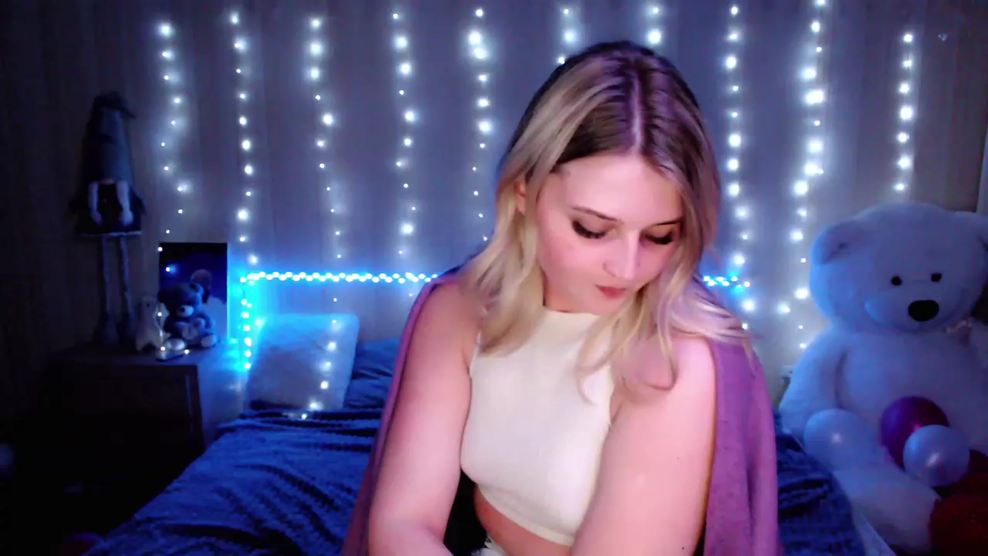 Gallery image thumbnail from Nice_Ass007's myfreecams stream on, 05/05/2023, 24:43 image 4 of 20