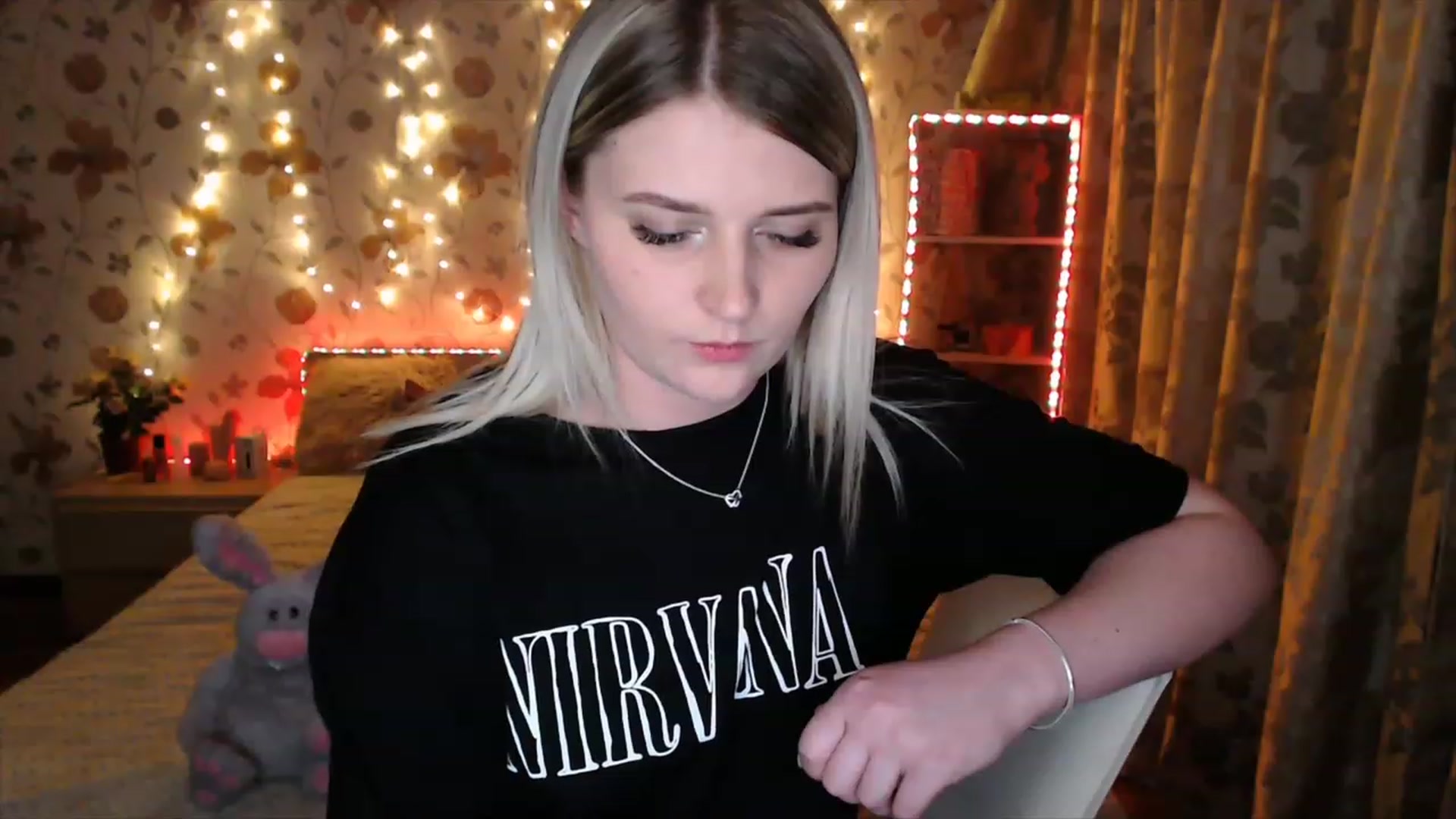 Gallery image thumbnail from Nice_Ass007's myfreecams stream on, 05/10/2023, 24:42 image 15 of 20