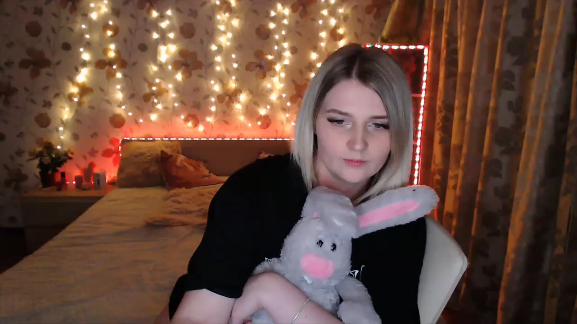 Gallery image thumbnail from Nice_Ass007's myfreecams stream on, 05/10/2023, 24:42 image 8 of 20