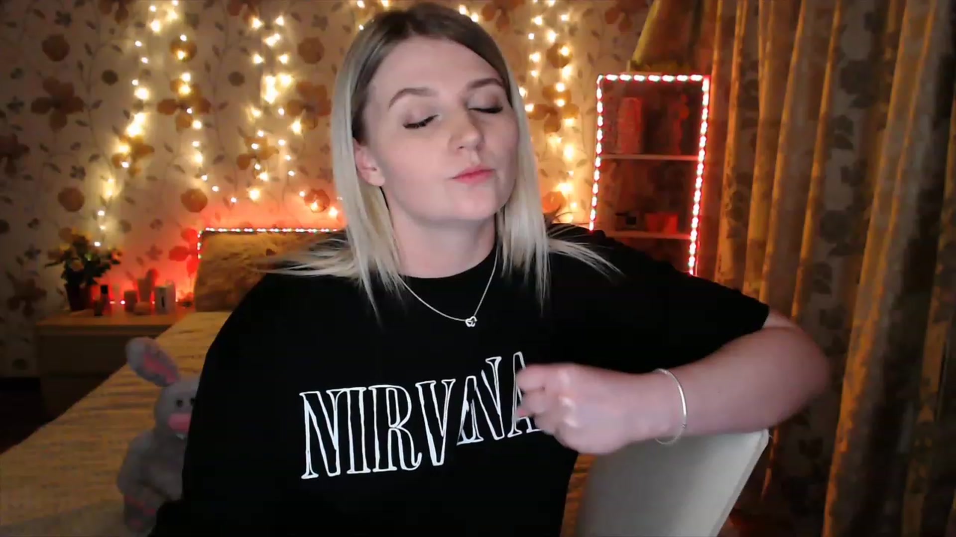 Gallery image thumbnail from Nice_Ass007's myfreecams stream on, 05/10/2023, 24:42 image 14 of 20
