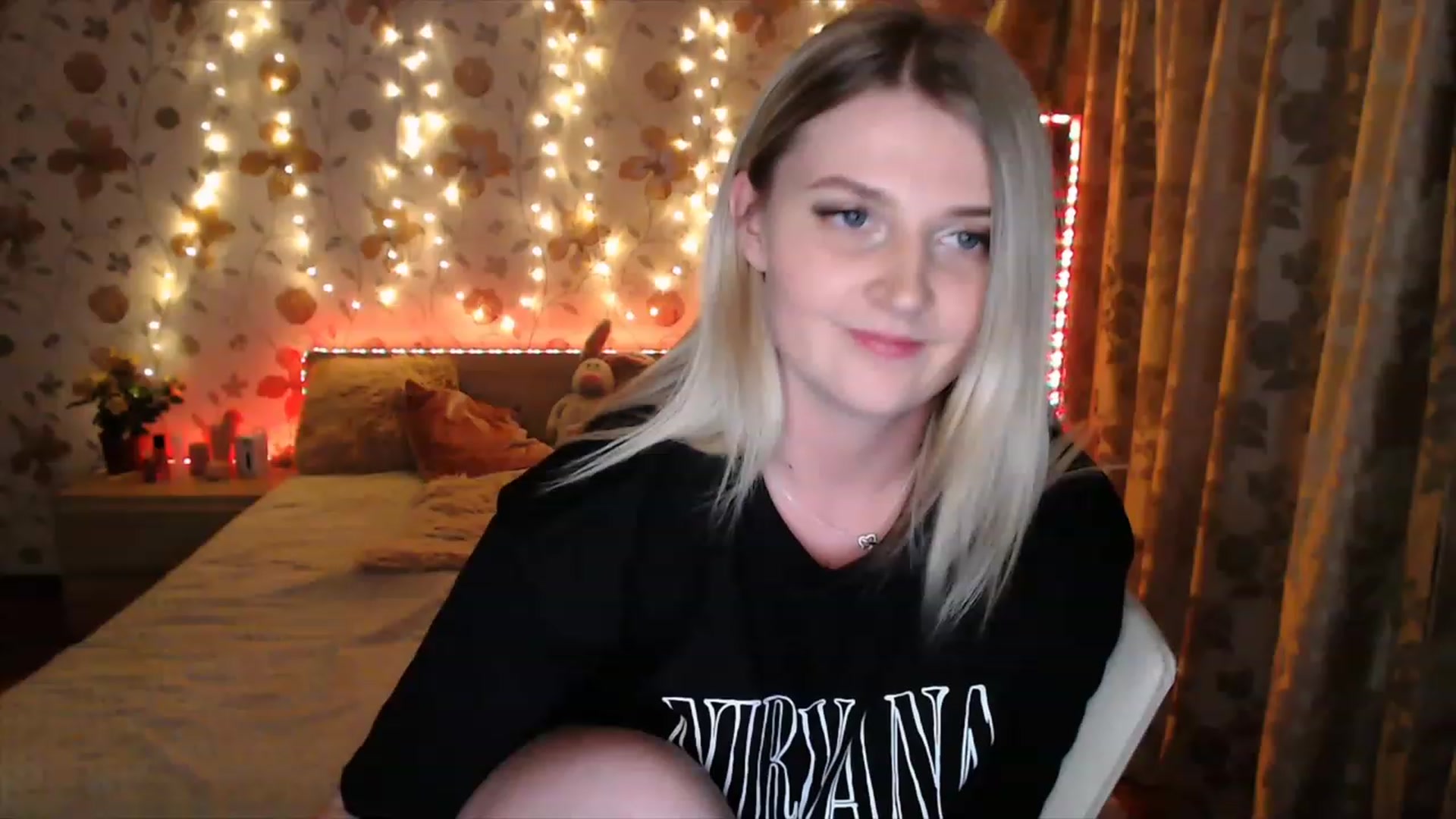 Gallery image thumbnail from Nice_Ass007's myfreecams stream on, 05/10/2023, 24:42 image 4 of 20