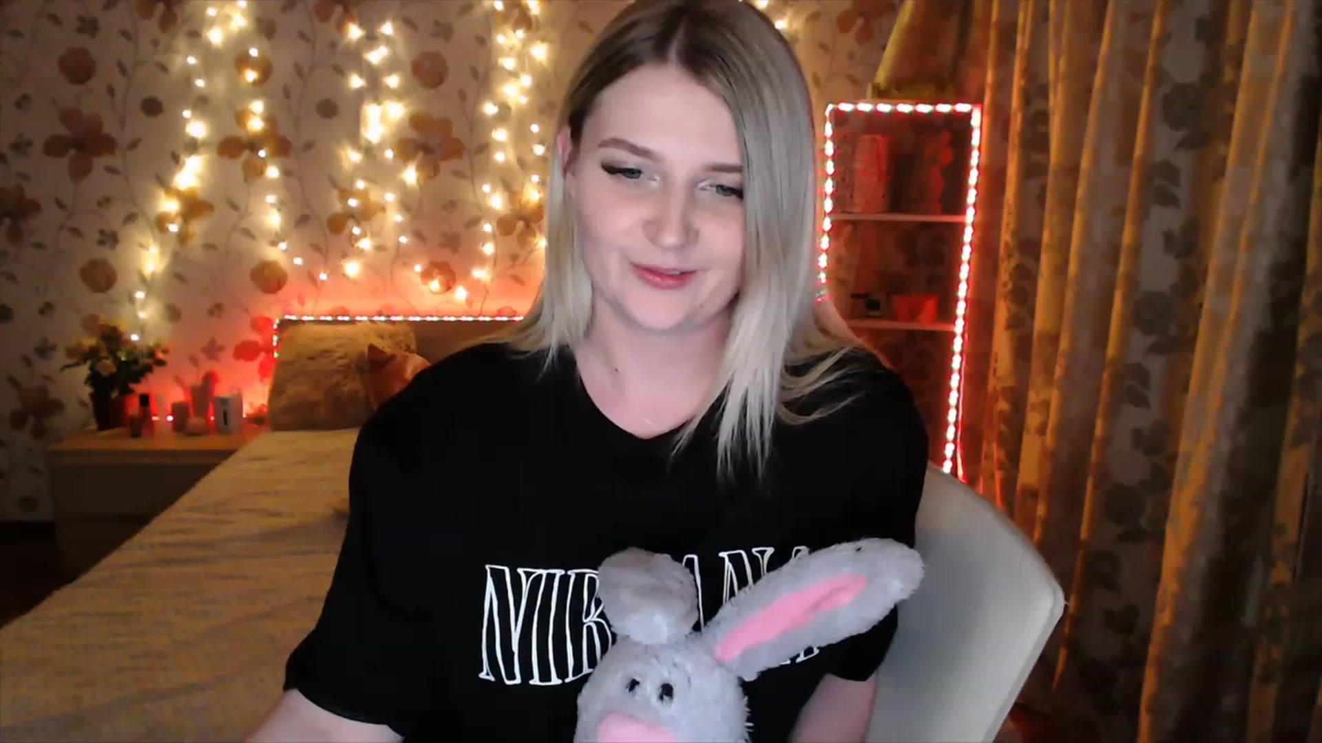 Gallery image thumbnail from Nice_Ass007's myfreecams stream on, 05/10/2023, 24:42 image 10 of 20