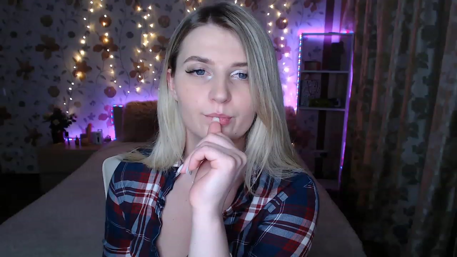Gallery image thumbnail from Nice_Ass007's myfreecams stream on, 05/11/2023, 22:57 image 14 of 20