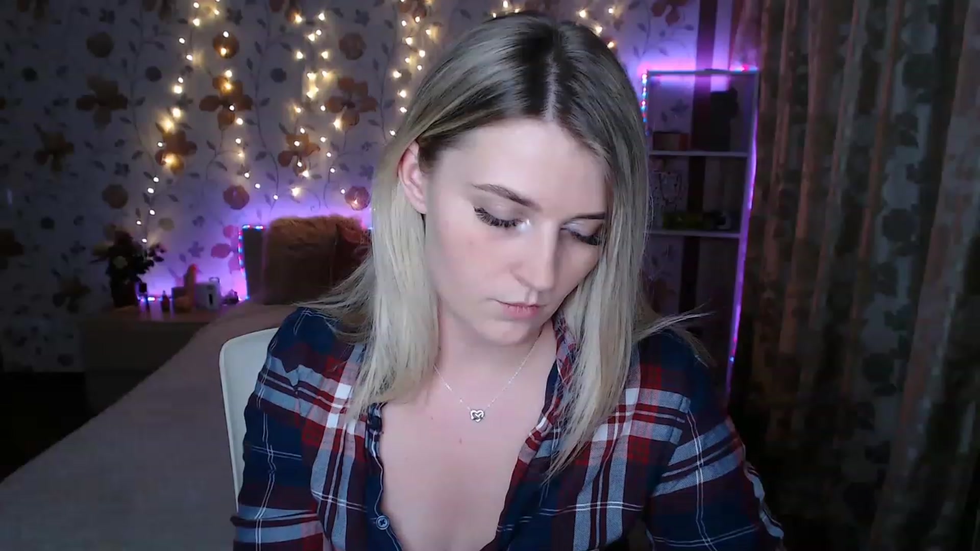 Gallery image thumbnail from Nice_Ass007's myfreecams stream on, 05/11/2023, 22:57 image 19 of 20