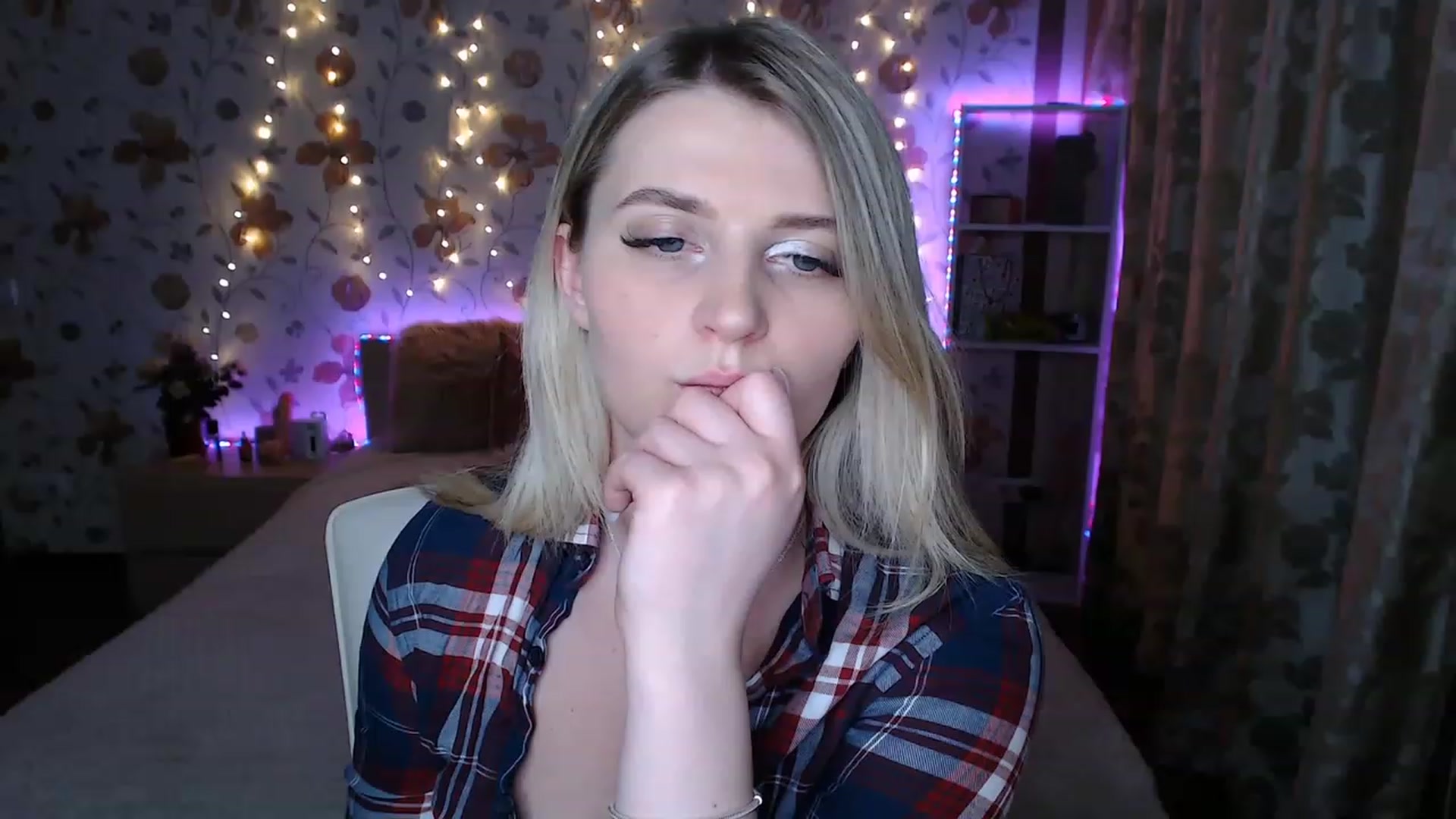 Gallery image thumbnail from Nice_Ass007's myfreecams stream on, 05/11/2023, 22:57 image 13 of 20