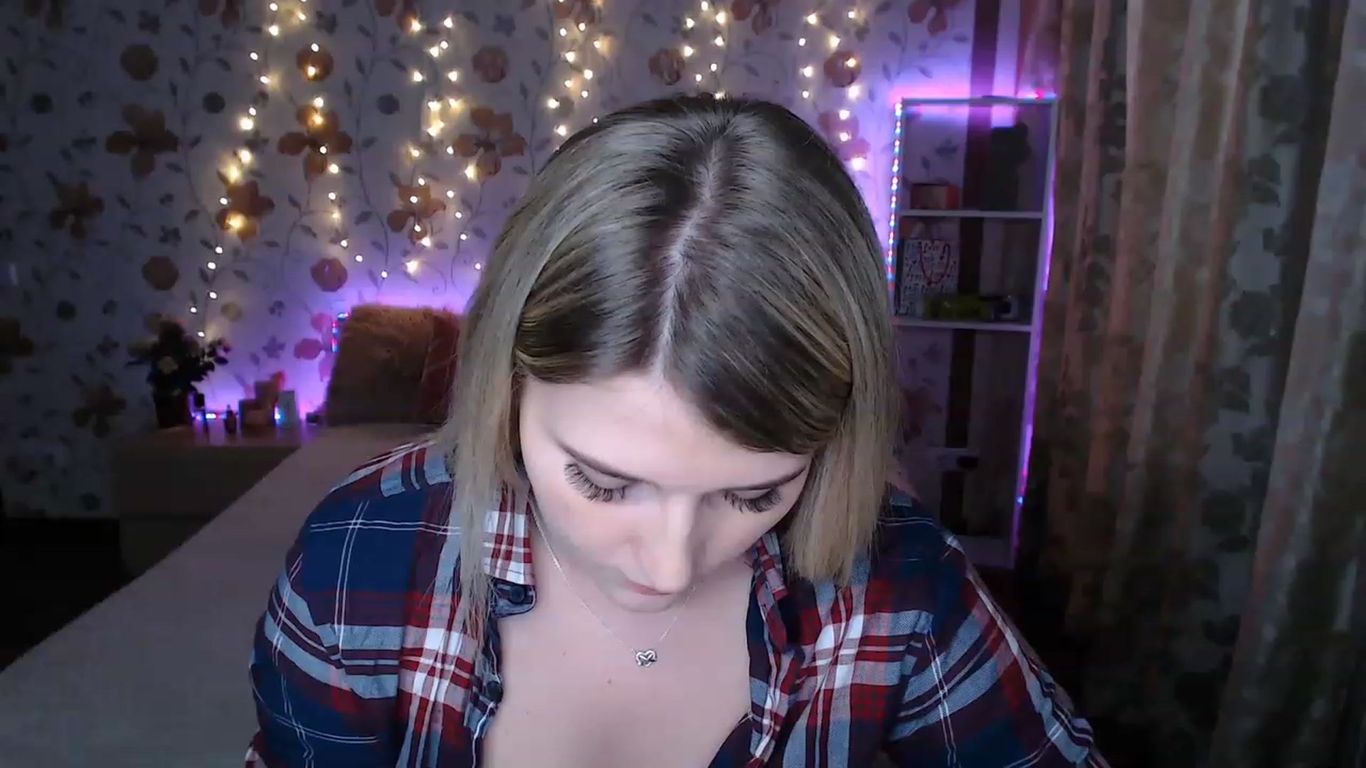 Gallery image thumbnail from Nice_Ass007's myfreecams stream on, 05/12/2023, 02:45 image 4 of 20