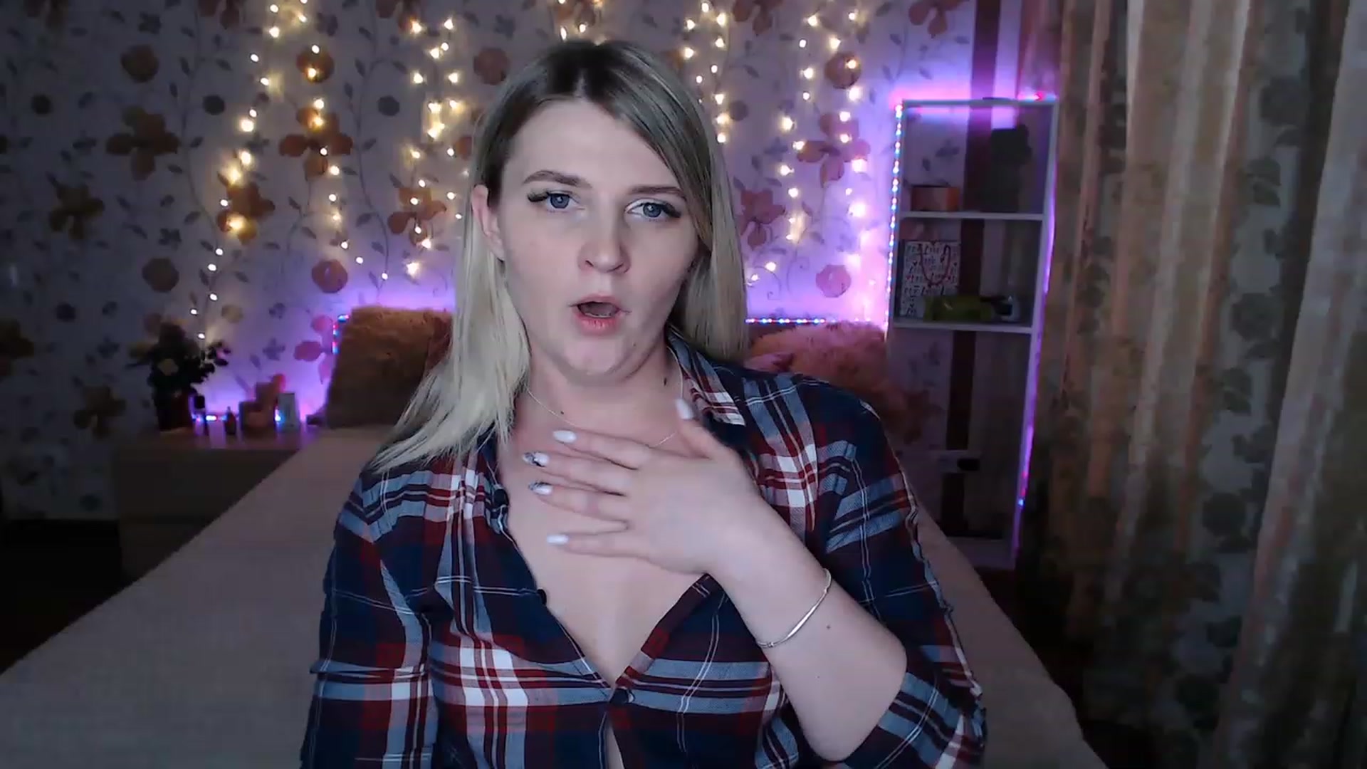 Gallery image thumbnail from Nice_Ass007's myfreecams stream on, 05/12/2023, 02:45 image 12 of 20