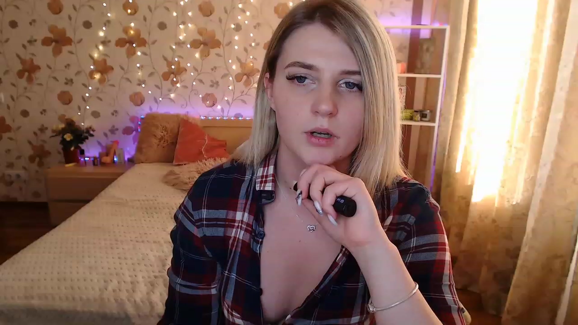 Gallery image thumbnail from Nice_Ass007's myfreecams stream on, 05/12/2023, 06:03 image 3 of 20