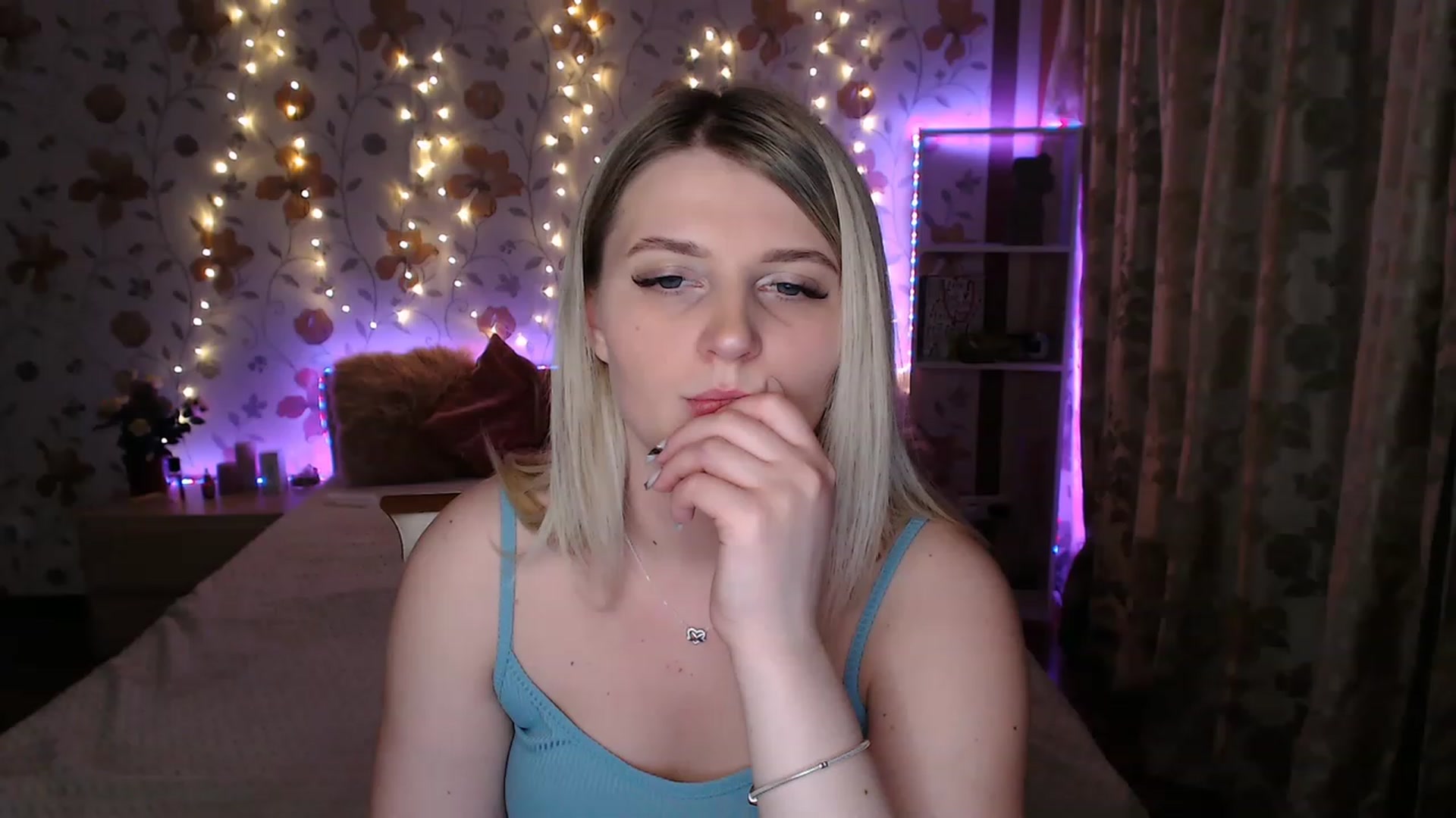 Gallery image thumbnail from Nice_Ass007's myfreecams stream on, 05/13/2023, 24:00 image 1 of 20